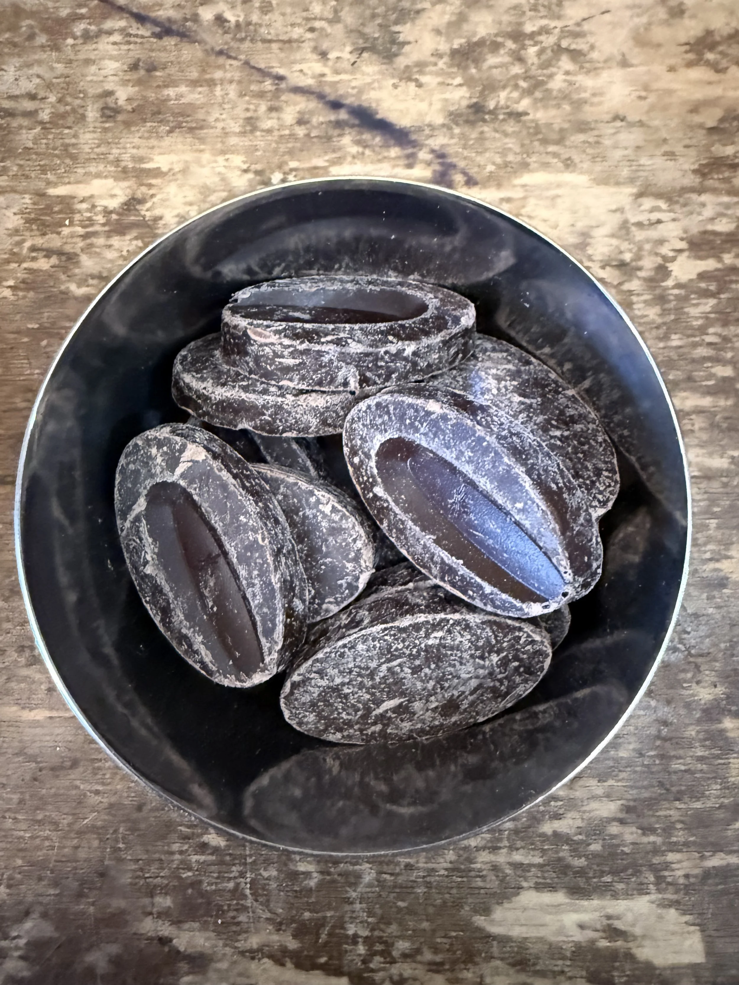 Valrhona Alpaco feve