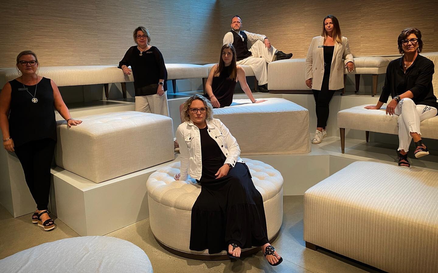 More showroom shenanigans&hellip;.when half your coworkers get the memo&hellip;.you have to send it out into insta-land!! #aereed #ae3theagency #lifewithae #lwae #hpmkt #aeabouttown @rowefinefurniture