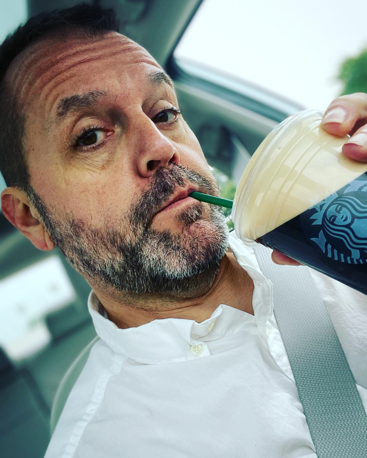 After a market week&hellip;one still needs their nitro cold brew in the morning while running errands! #aereed #ae3theagency #lifewithae #lwae #aeabouttown @rowefinefurniture