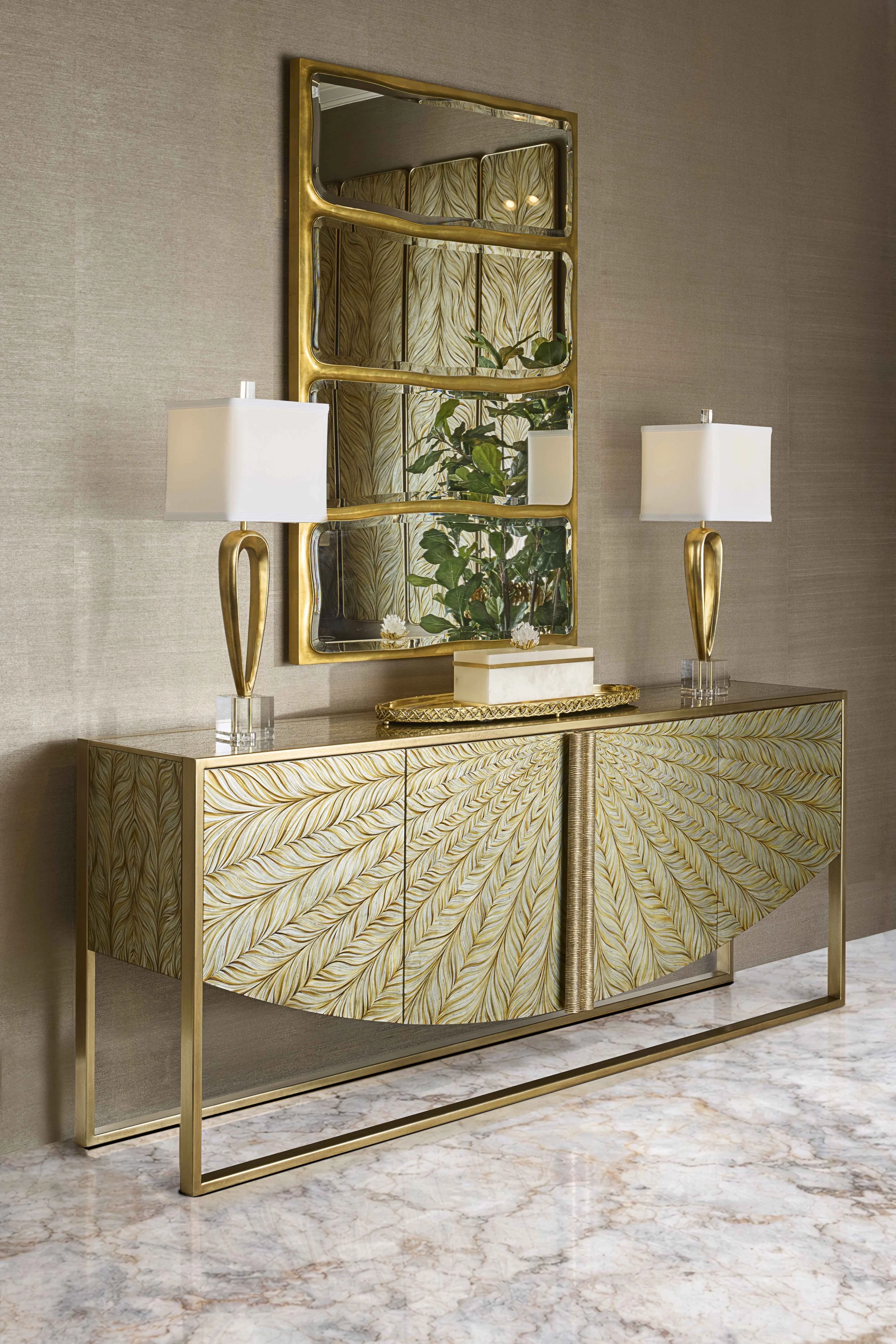 Shot 7-EUR-04-0975-COU.jpg