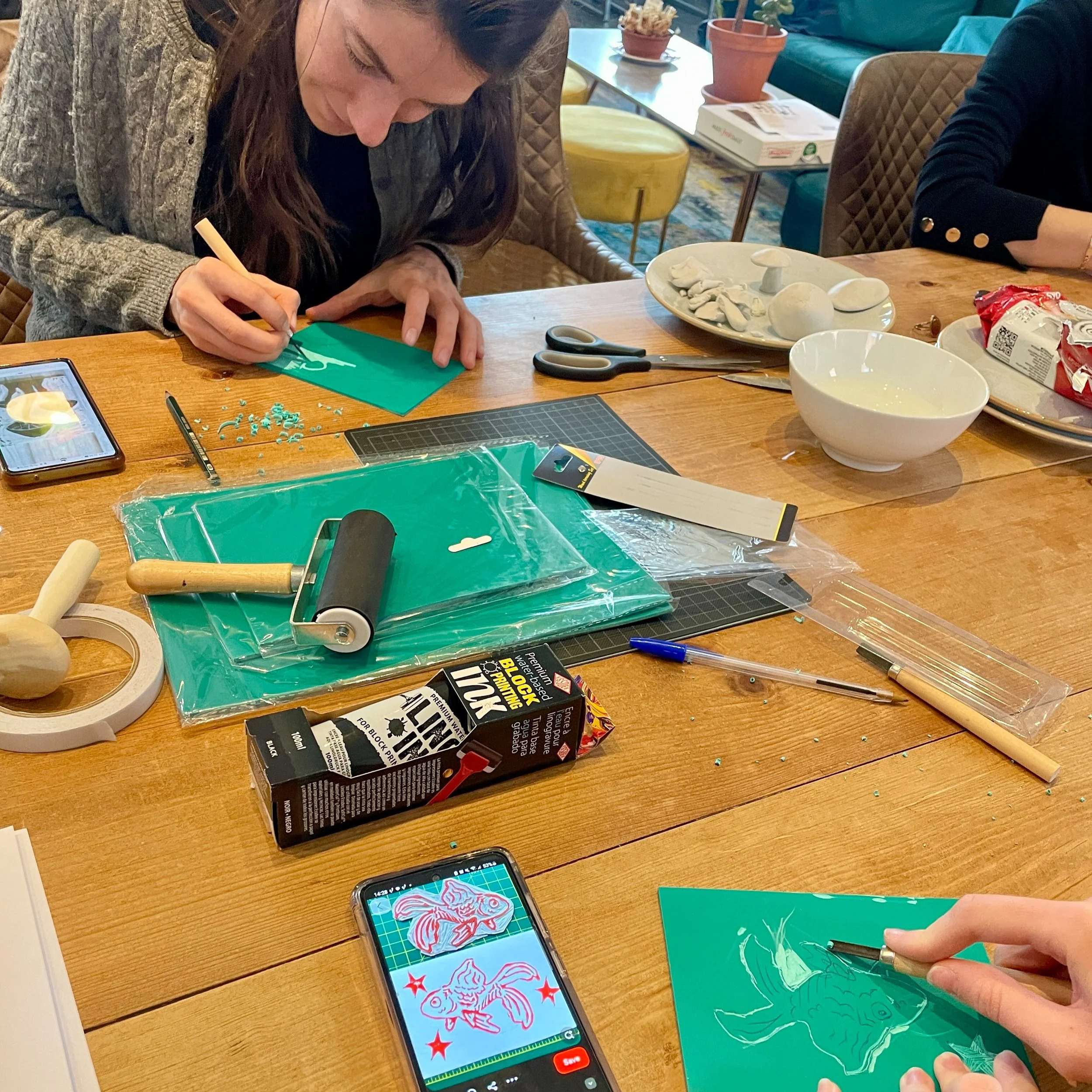 This week in the studio we&rsquo;ve been trying something new - creative breaks! 

Instead of reaching for our phones, we&nbsp; stepped away for 45 minutes to try something new and unexpected&hellip; 

Anything that gives the thinking brain a little 