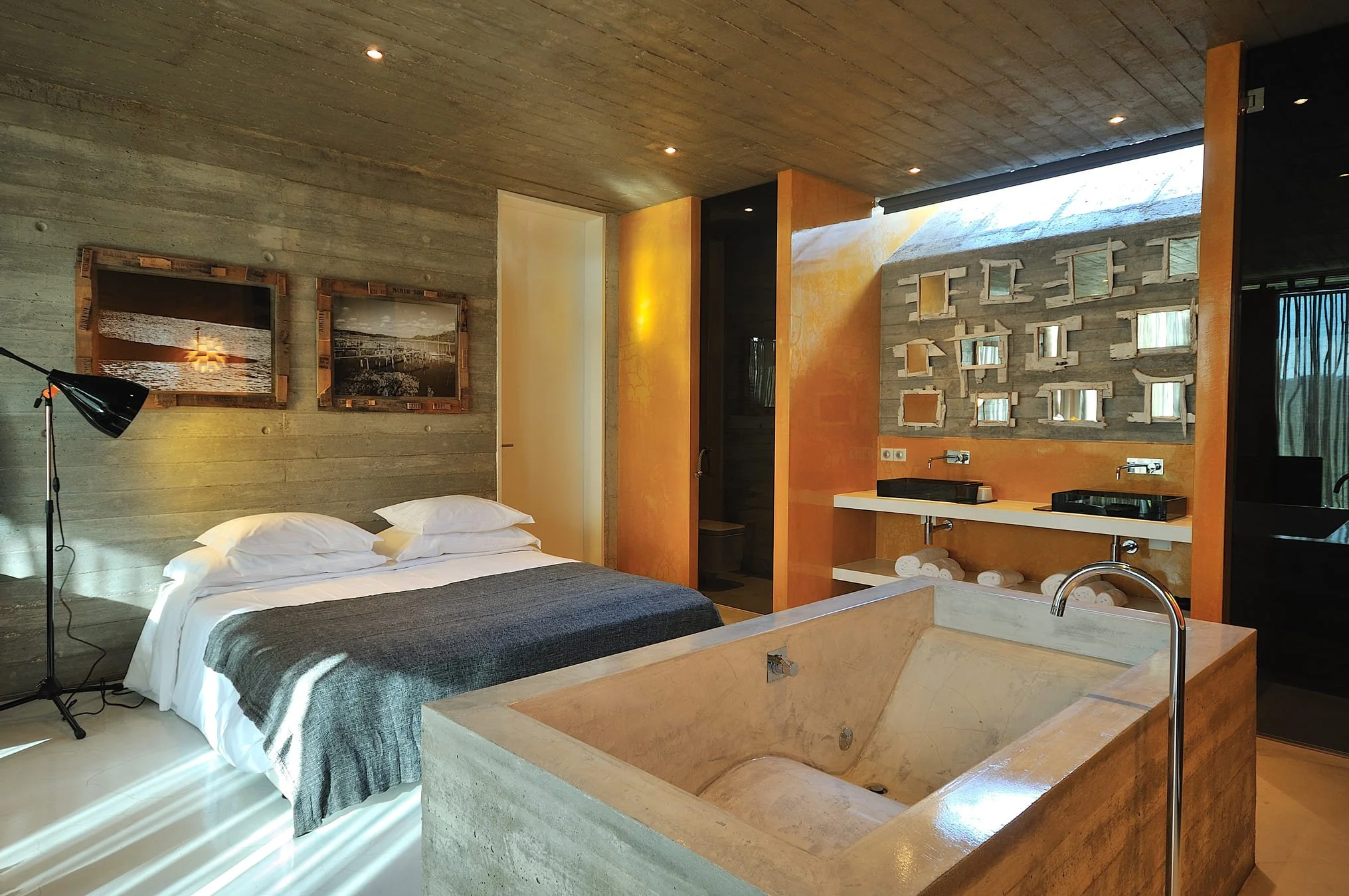 Double | PORTUGAL FIVTH GATHERING