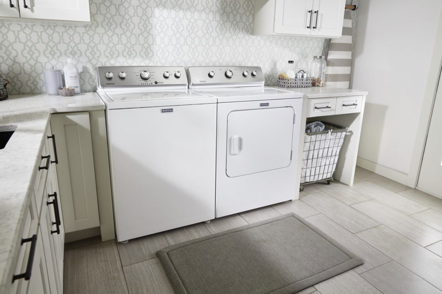GE 2.6 Cu. Ft. Electric Washer & Dryer Laundry Centre — Leon's