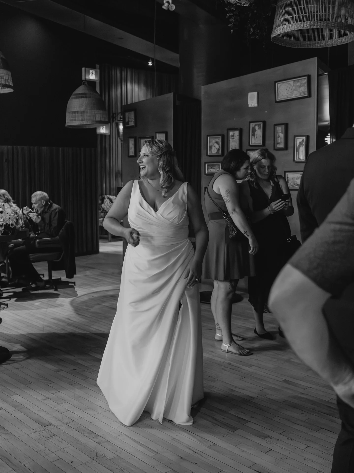 Because those little in between moments on your wedding day mean just as much as the big ones ❤️