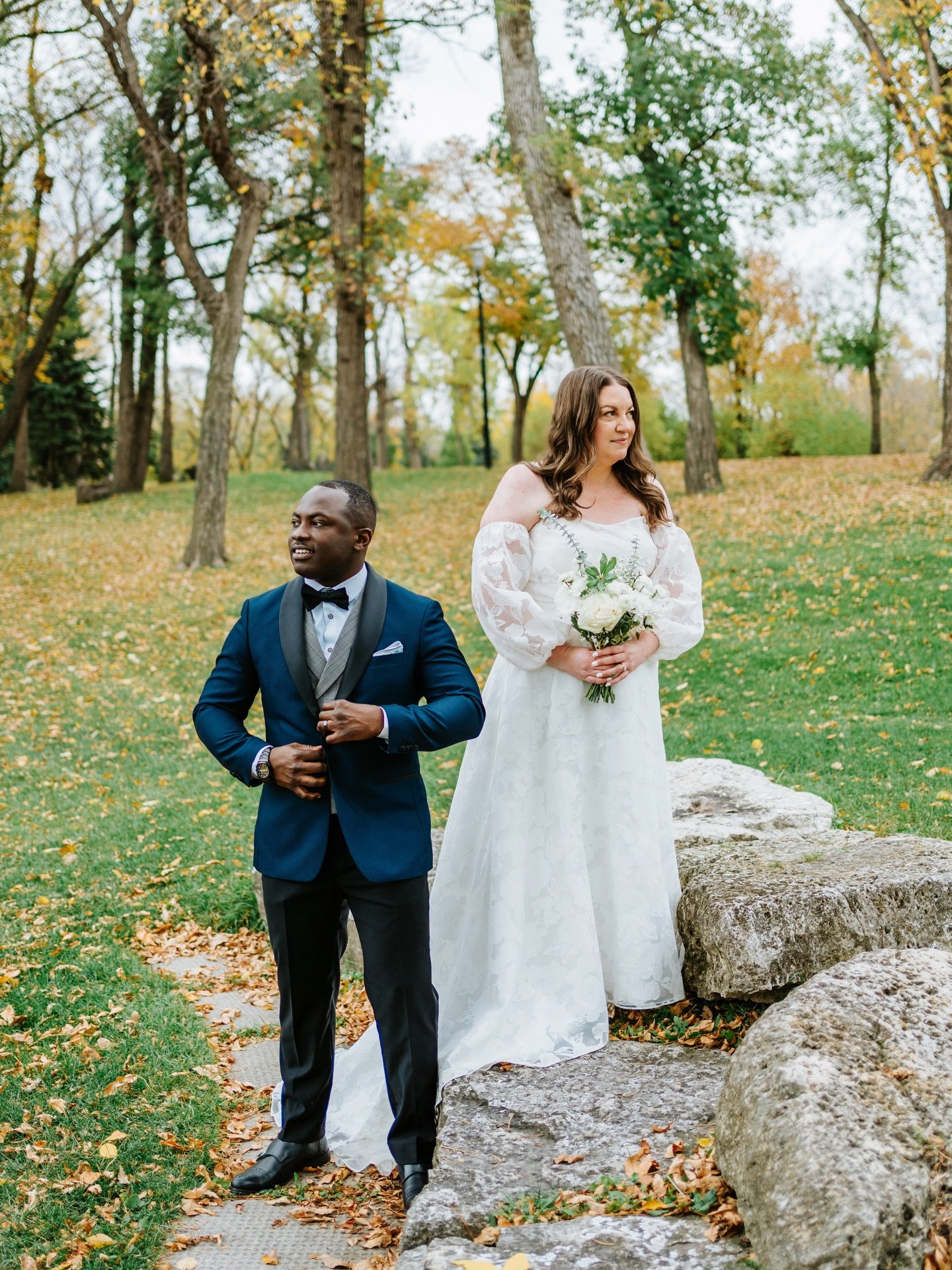 Almost spring, but I&rsquo;m still living in Jayme &amp; Issac&rsquo;s fall wedding! The greens &amp; yellows were unreal.

#WinnipegWeddingPhotographer #ManitobaWedding #FallWeddingPhotography #BrideAndGroom #WeddingInspo