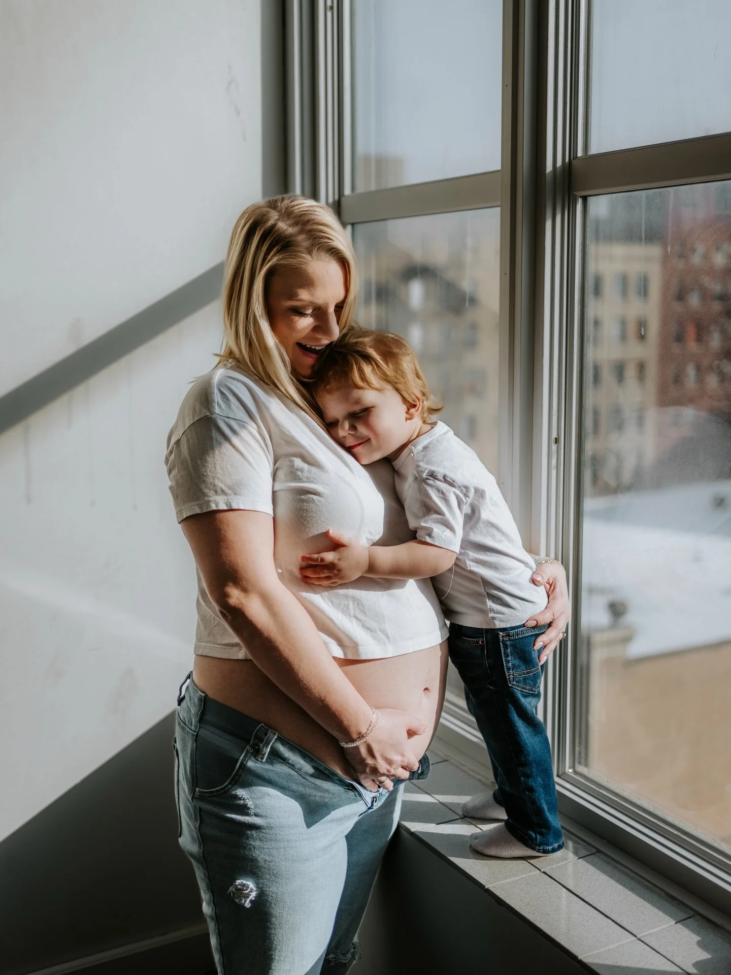 Seeing past couples grow their families is one of the most heartwarming feelings as a wedding photographer. Watching love stories continue beyond the wedding day is exactly why I do what I do ❤️