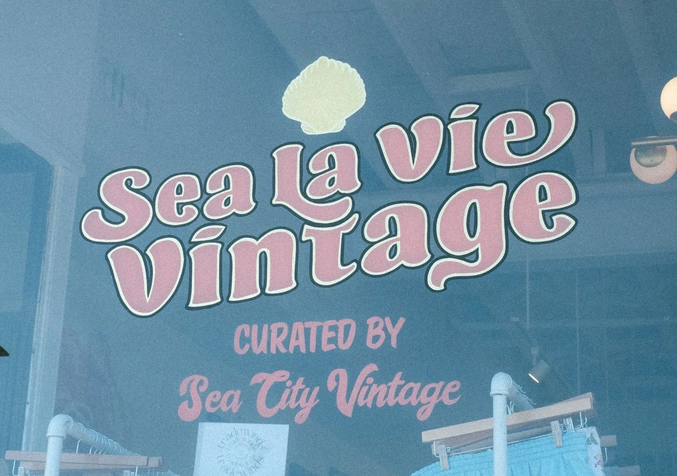 Sea La Vie VIntage