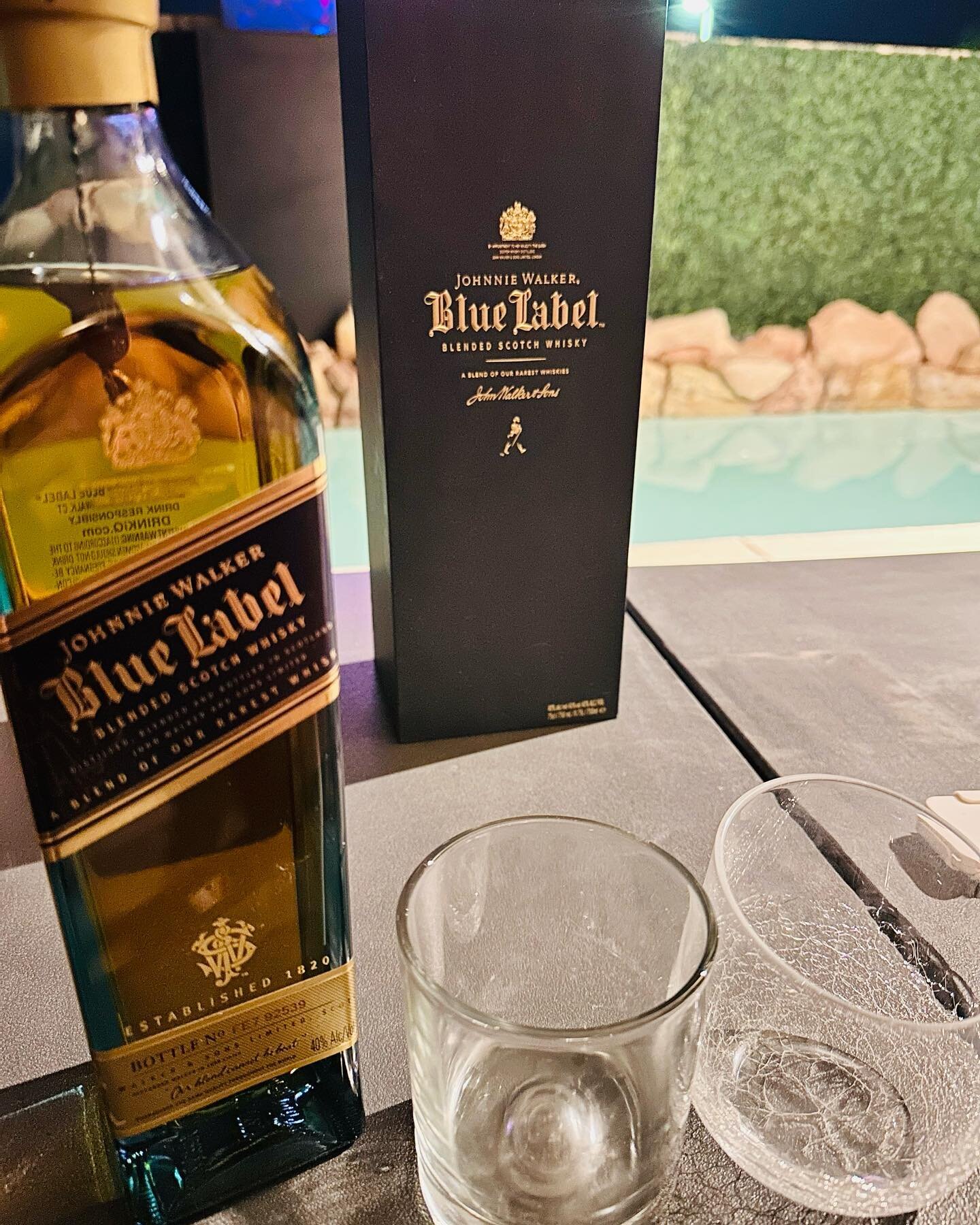 Celebrating a great @49ers win with a good friend @connor.shuck! What would you celebrate with?? 

#barstarspodcast #sanfrancisco49ers #johnnywalkerblue #bluelabel #bangbangninergang #johnnywalker