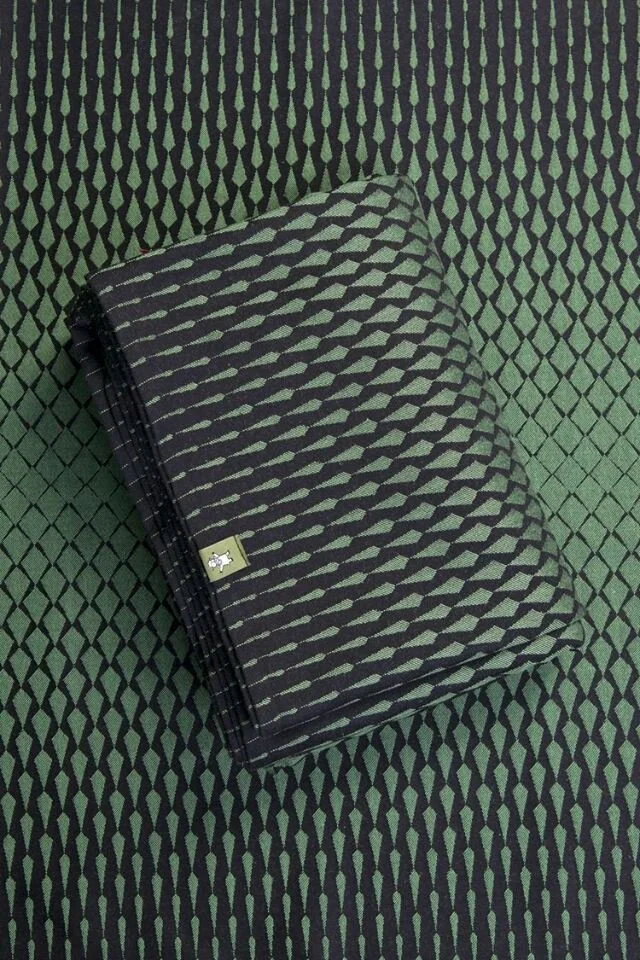 208 Lenny Lamb Green and Black Ring Sling_2.jpeg