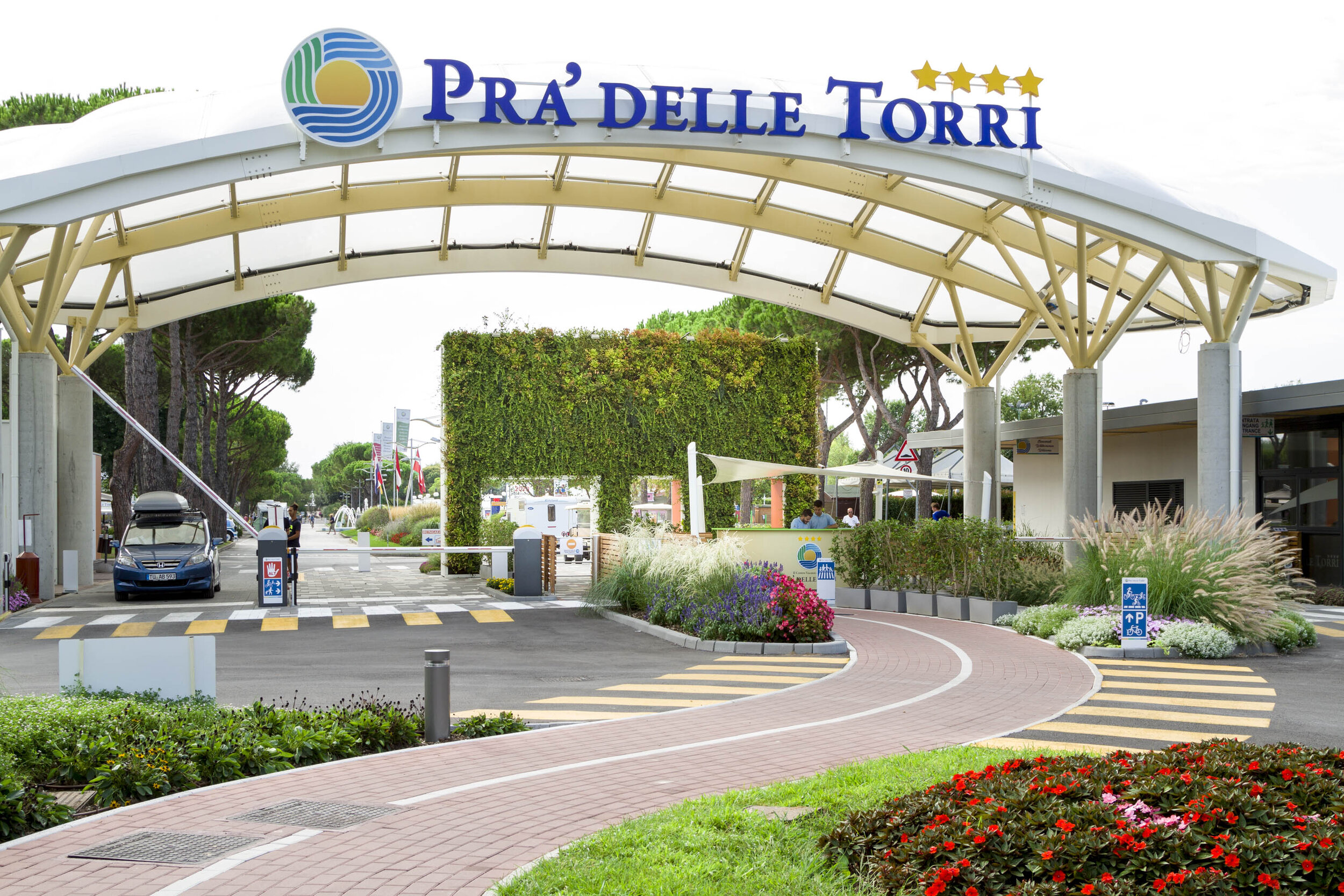 Pra-Delle-Torri-Sundar-Italia-Giardini-Verticali-003.JPG