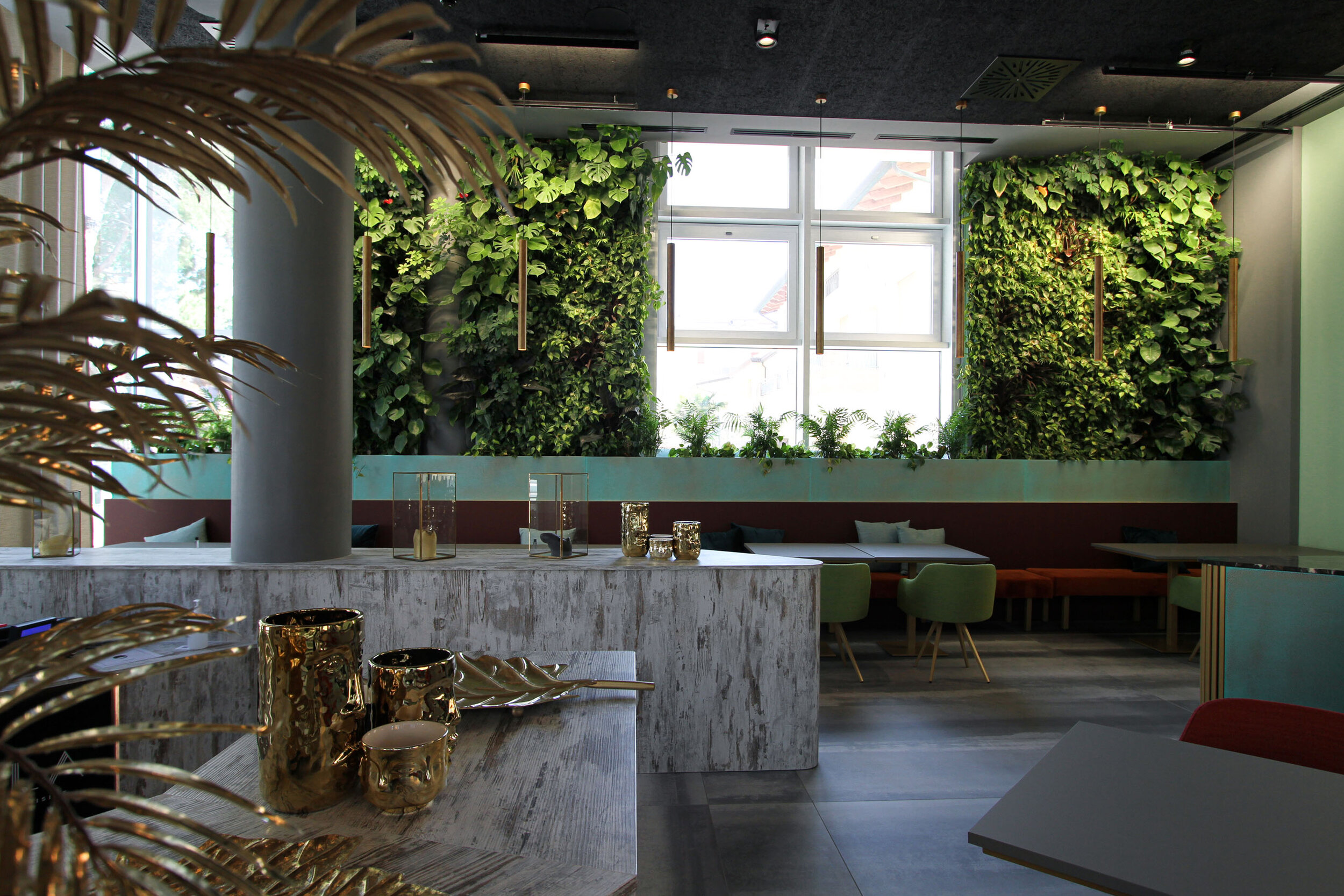 j-hotel-garden-vertical-wall-green-sundar-italia-021.JPG