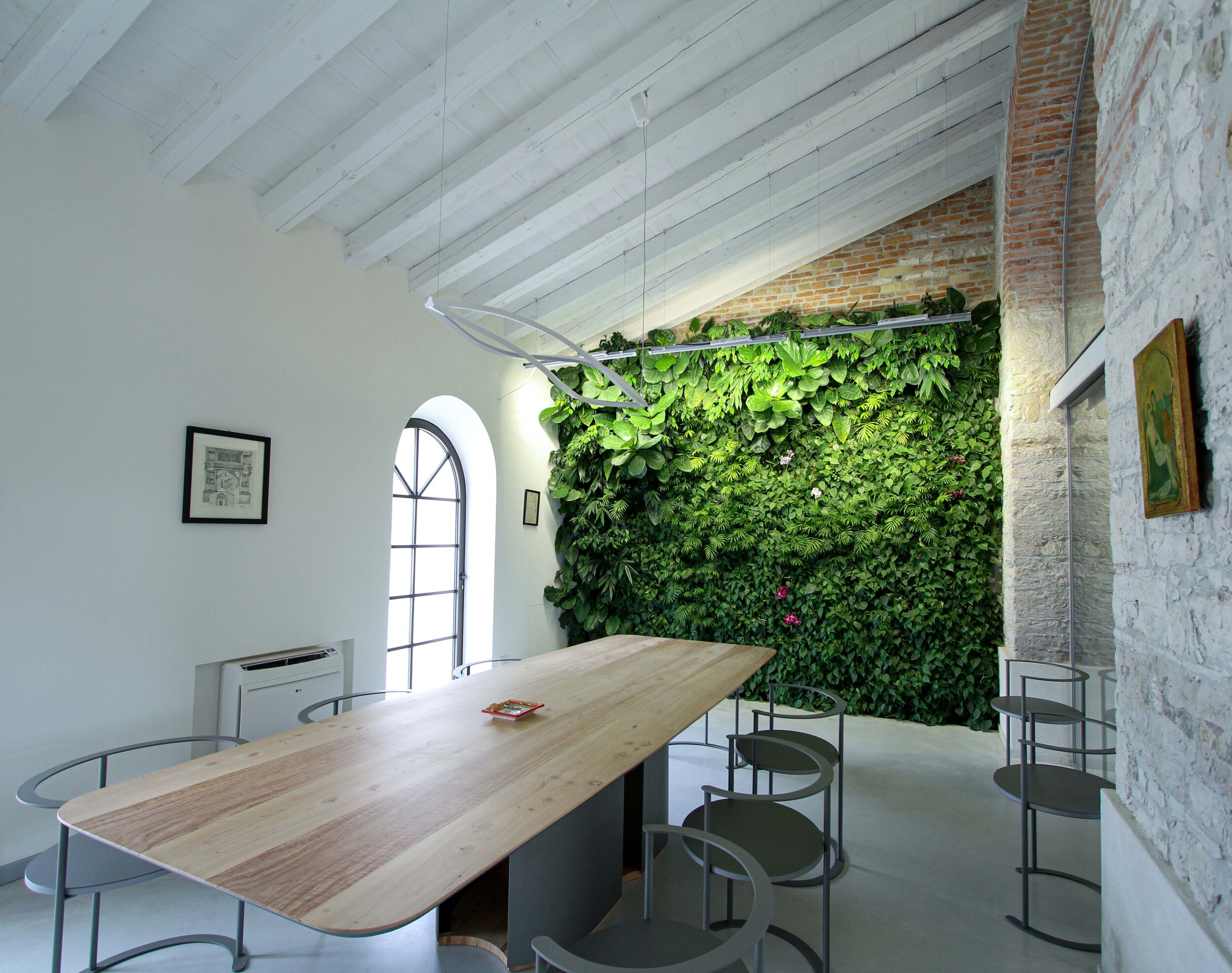 villanacci-garden-vertical-wall-green-sundar-italia-005.jpg