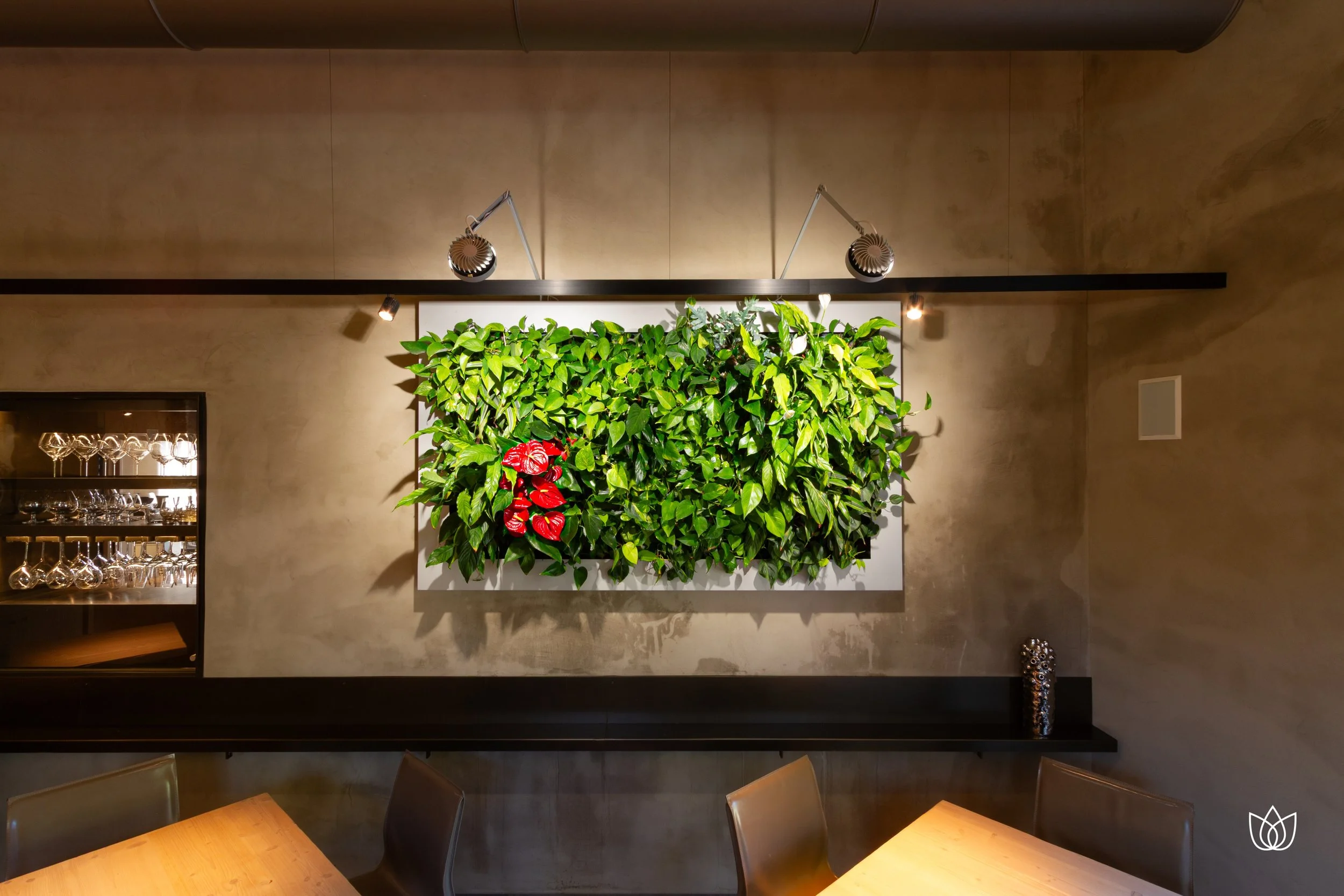 Locanda-Mamagio-Quadro-Vegetale-Sundar-Italia-Giardini-Verticali-02.jpg
