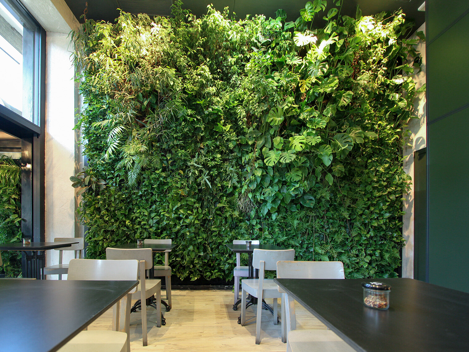 nhero-garden-vertical-wall-green-sundar-italia-002.jpg