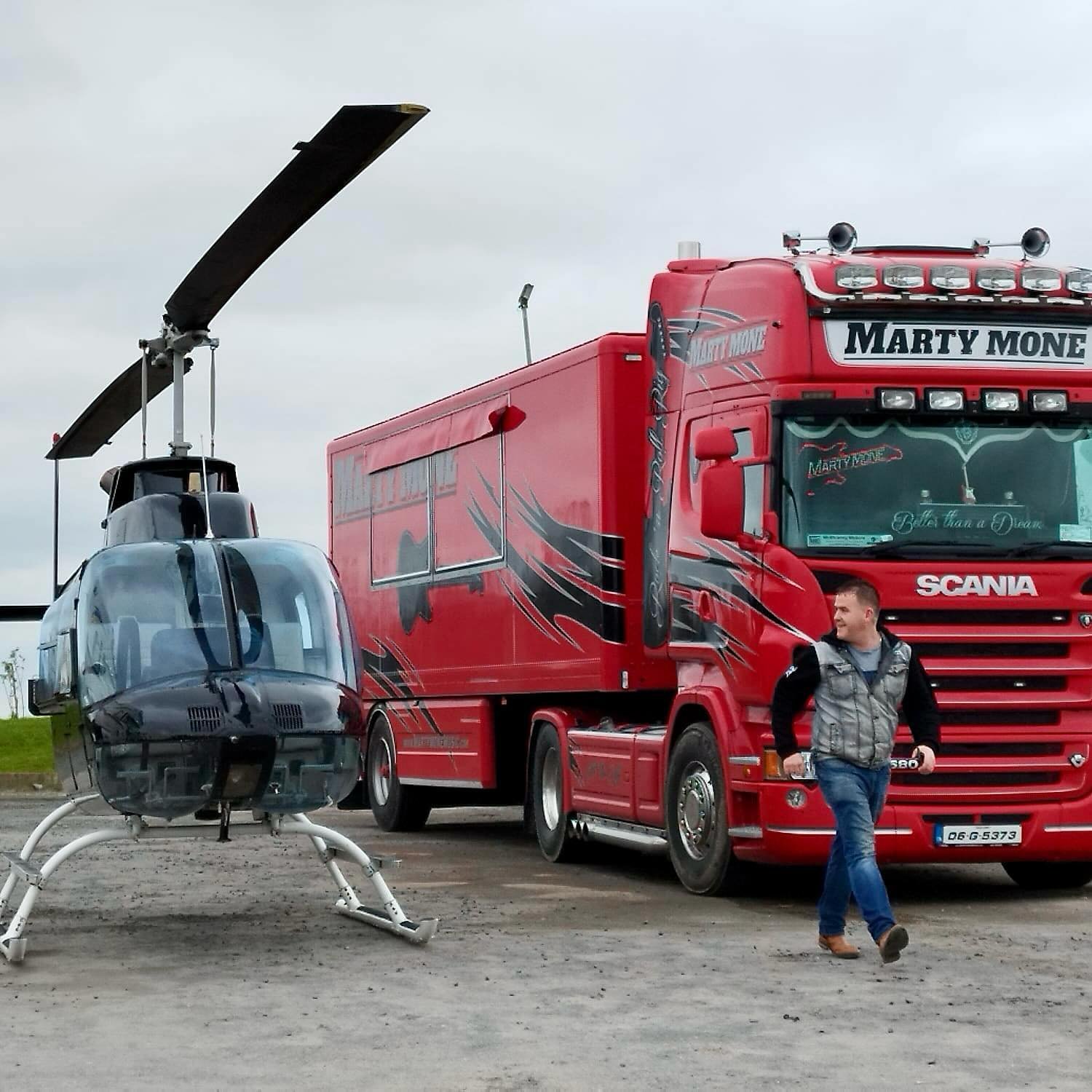 Sneak Peak of Todays Action 🚁
Sydney Reunion in Castleblayney 🇦🇺🇮🇪

#martymone #truckandroll #flying #reunion #landseaair