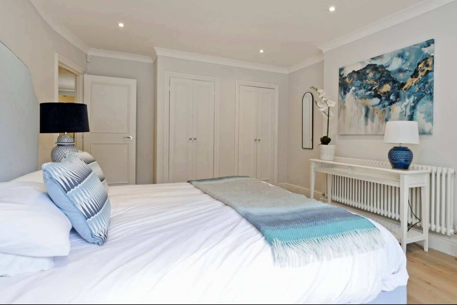 Hornton - Bedroom 1 3.png