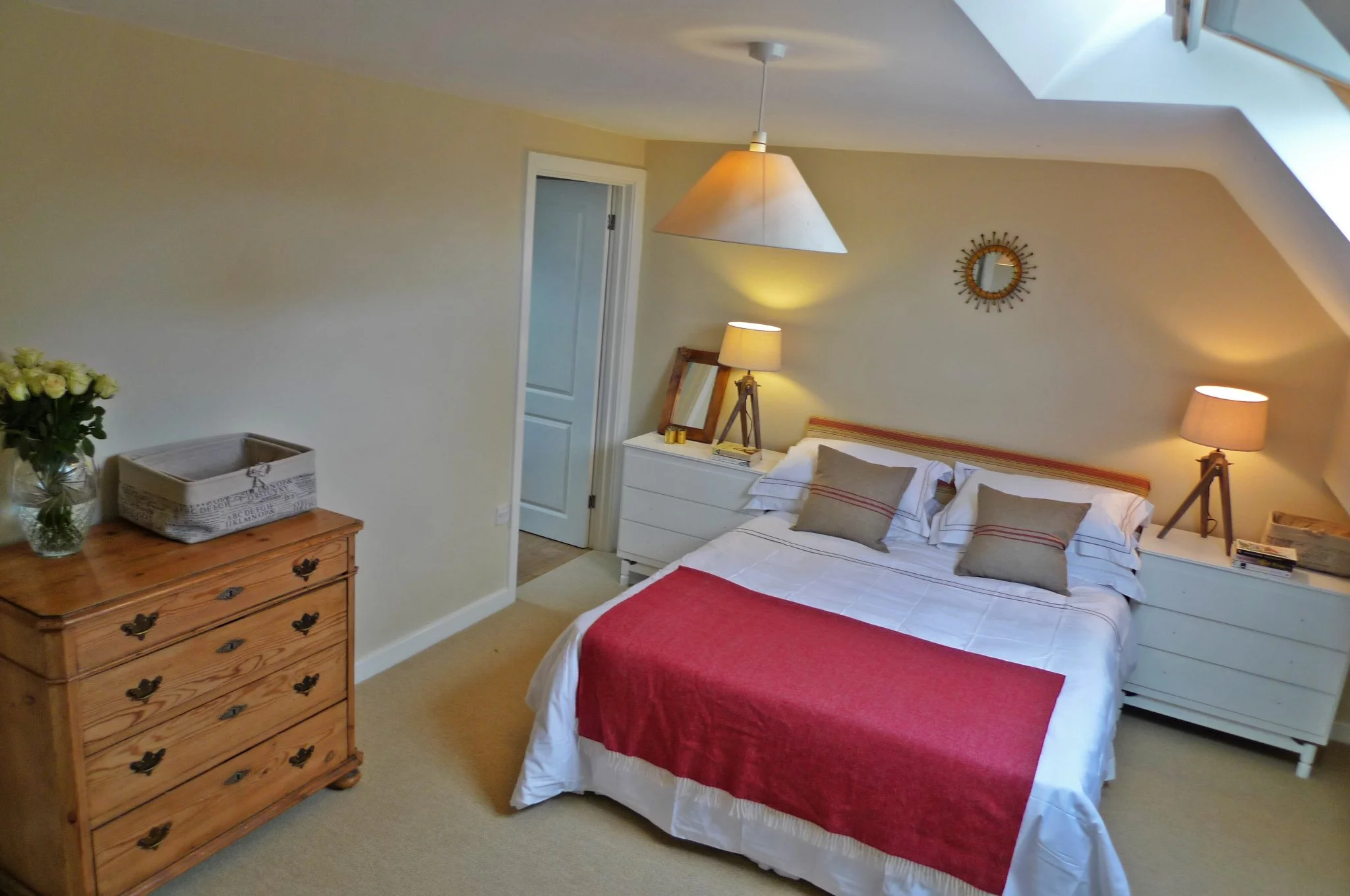 Bedroom master  Best 2.JPG