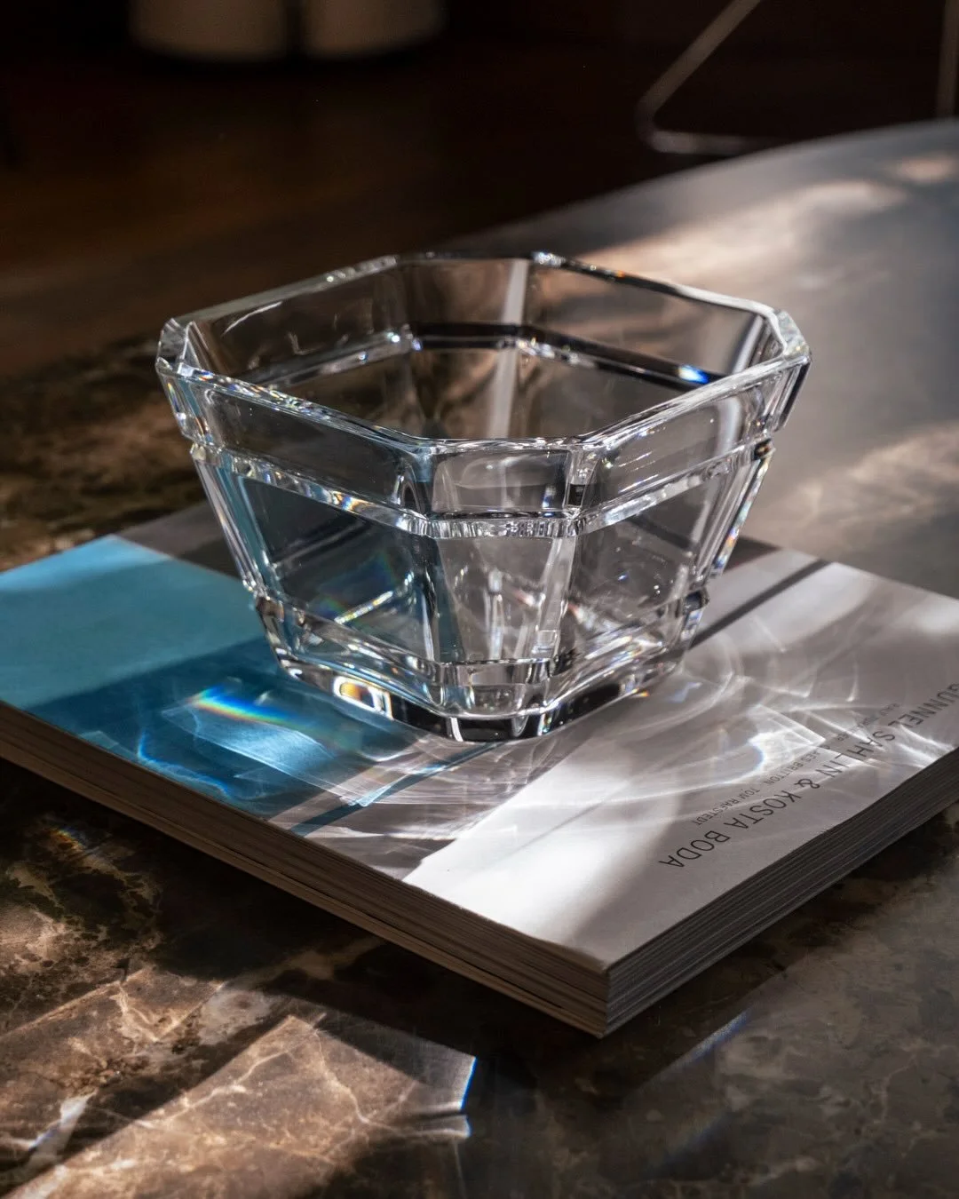 Kosta Boda Cardinal Square Bowl by Gun Lindblad, 1986

With sharp lines and a geometric silhouette, the Cardinal Square Bowl captures the essence of Scandinavian glass artistry: minimalist, expressive, and timeless. Signed at the base.

In PRISTINE c