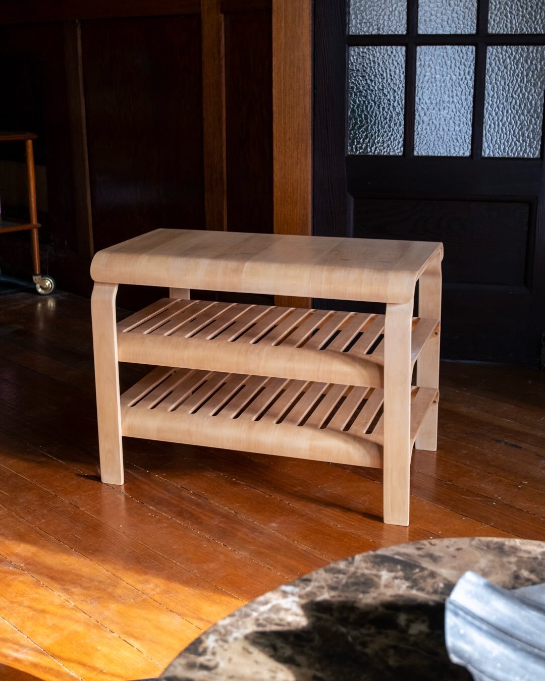 IKEA Kantra Side Table by Richard Clack, 1999

These sell for ludicrous prices when misattributed to Alvar Aalto so get yourself a BARGAIN!

The Kantra table features beautifully layered birch ply construction with softly rolled edges and flowing leg