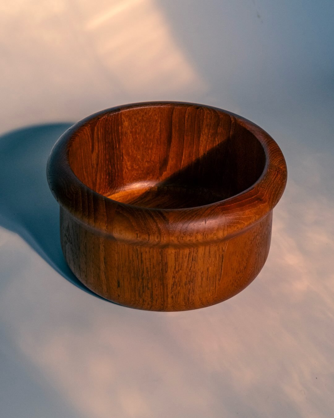 Orrefors Design Collection Teak Bowl by Olle Alberius, 1970s

This bowl is fairly keen for a good time &mdash; bread, walnuts, keys, popcorn, you name it!

In excellent condition, refinished in food-safe oil.

Dimensions: ⌀170mm, H 100mm
Delivery: $1