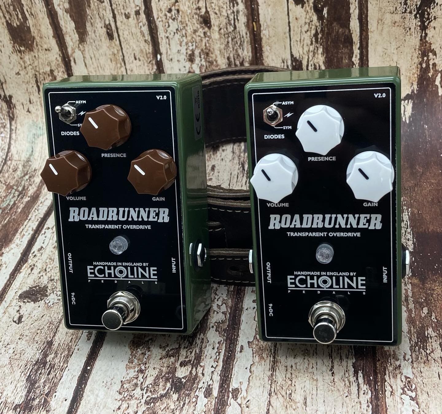 Flashback to the super limited &lsquo;Russian Roadrunner&rsquo; pair that we made!

NOS parts galore in these... we have enough left to make a few more and then that&rsquo;s it forever.

#echoline #echolinepedals #roadrunner #guitarpedals #effectsped