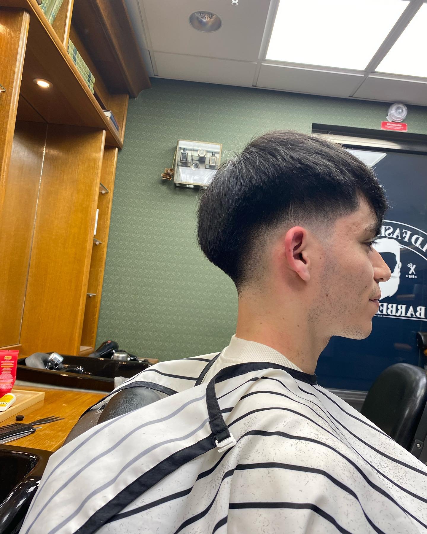 Experience Ultimate Relaxation with a Head Massage Stockholm at Old Fashioned Barbershop