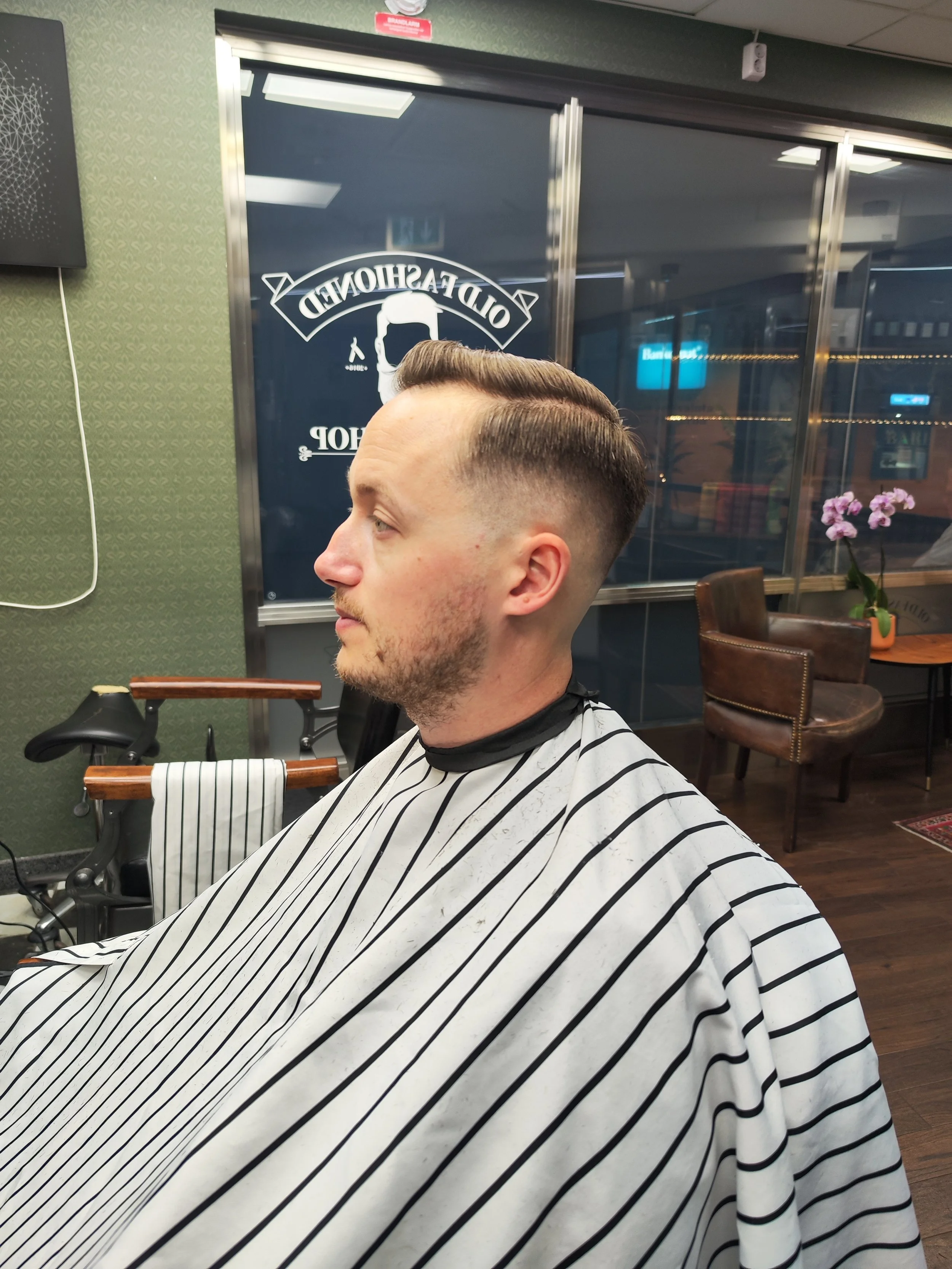 Why the Barber hot shave at Old Fashioned Barbershop in Stockholm is a Must-Try