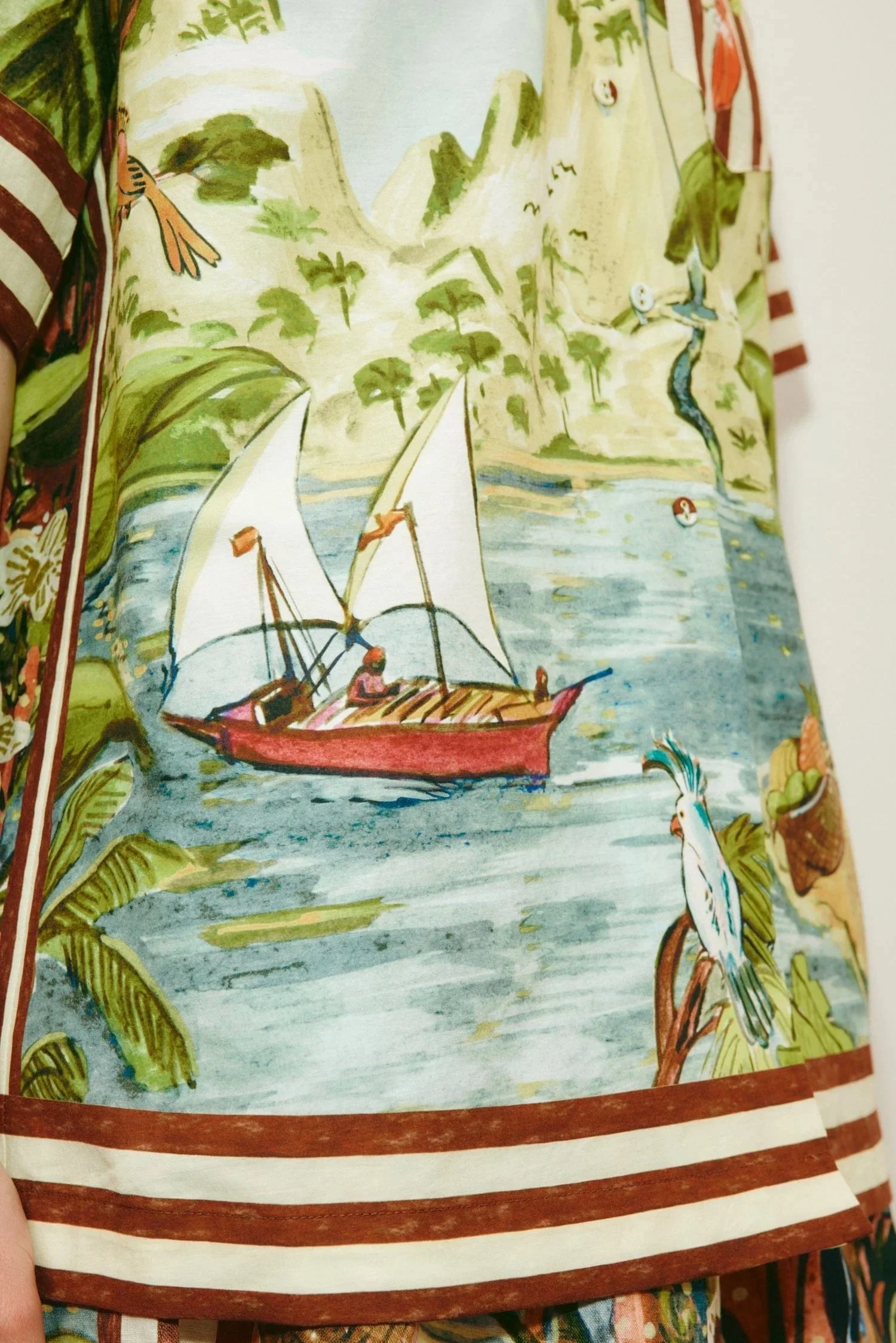 alemais-sustainable-shirt-toucan-tango-shirt-1214434194.jpg