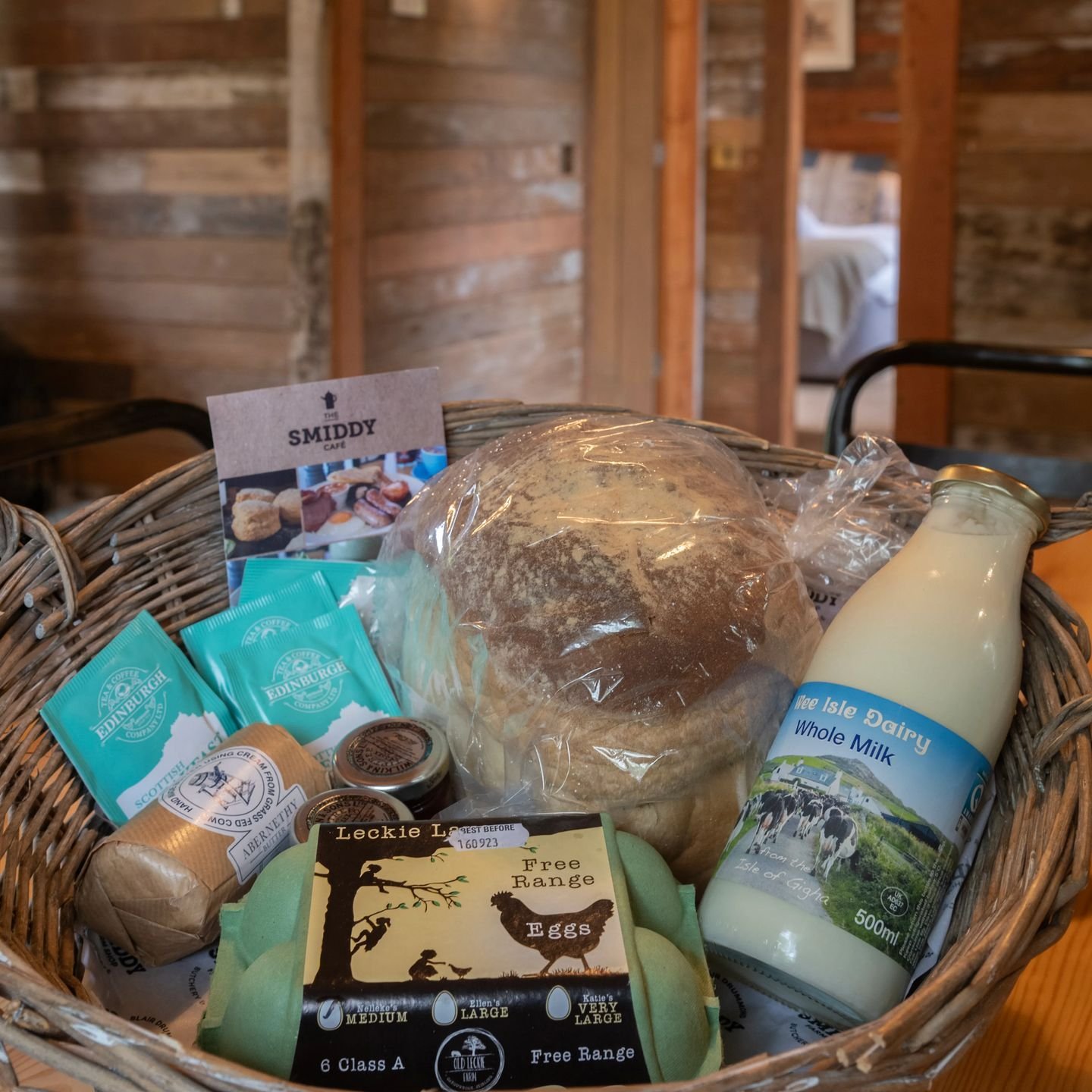 Having a good relationship with our local farm shop @blairdrummondsmiddy means we can provide a delicious welcome pack for your stay. 
 
This consists of bread, butter, jam, eggs and tea bags. 
 
We can also provide alternatives such as a gluten free