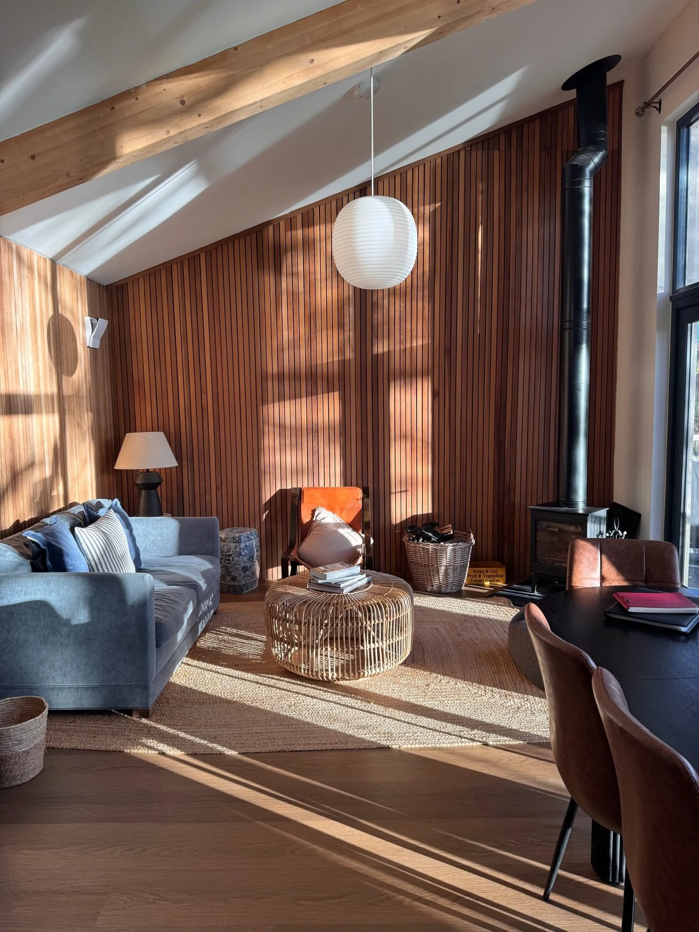 Morning light. 
https://www.leckietreehouses.co.uk/

Absolutely magical morning here at Leckie. 
#the_treehouses #luxuryaccommodation #scottishstaycation