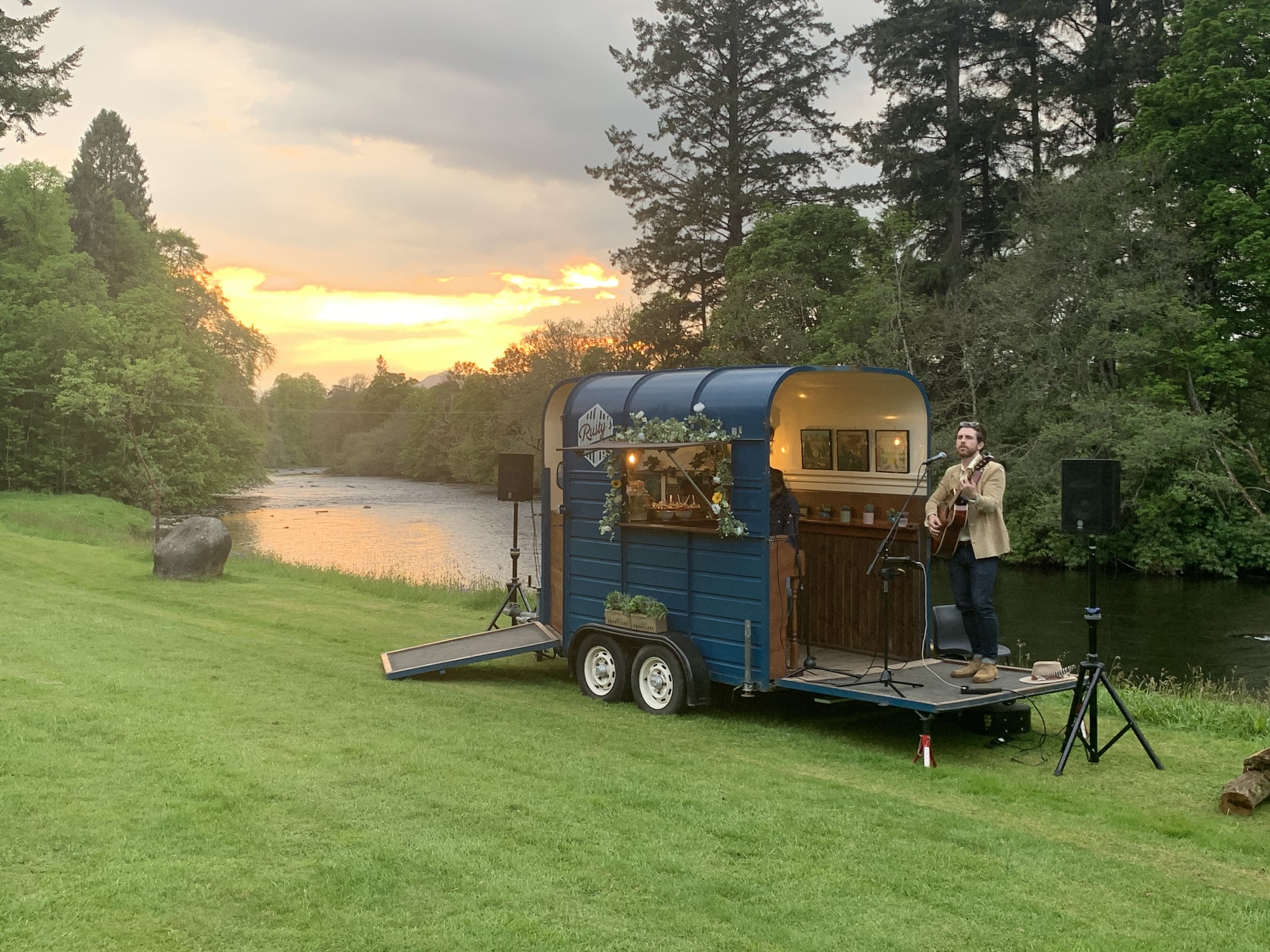  simply stunning riverside location for horsebox entertainment 