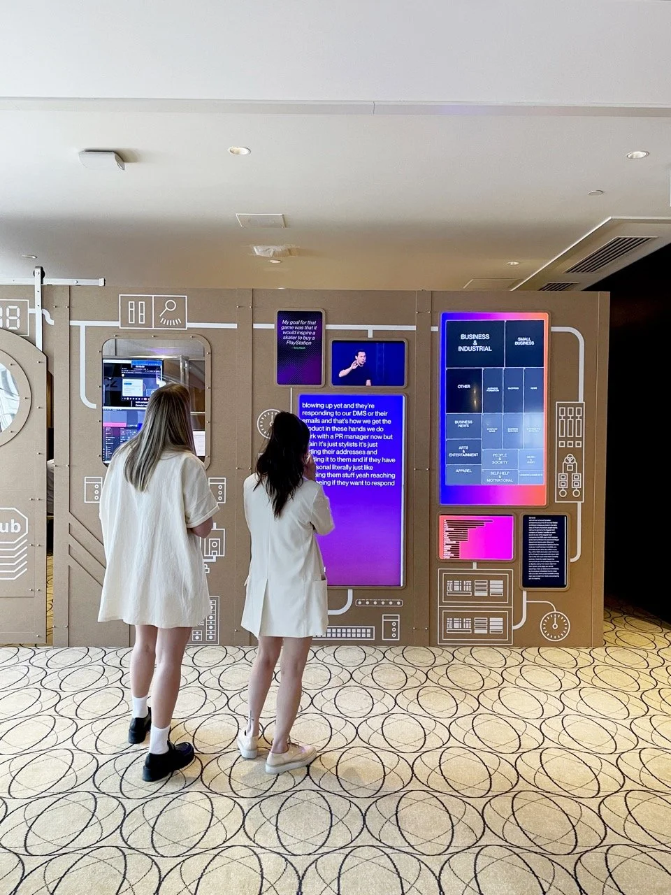 02_Storyhub_photo_by_PierreThirion Large.jpeg