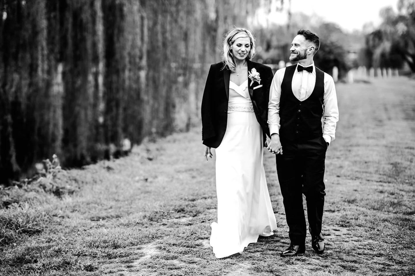 First wedding back this season on Saturday and what an absolute banger! 

@caroline_makepeace_ and Carl&rsquo;s wedding at the lovely All Saints Hotel in Bury St Edmunds was just what I needed. Chilly but sunny, it was the perfect day, despite the wi