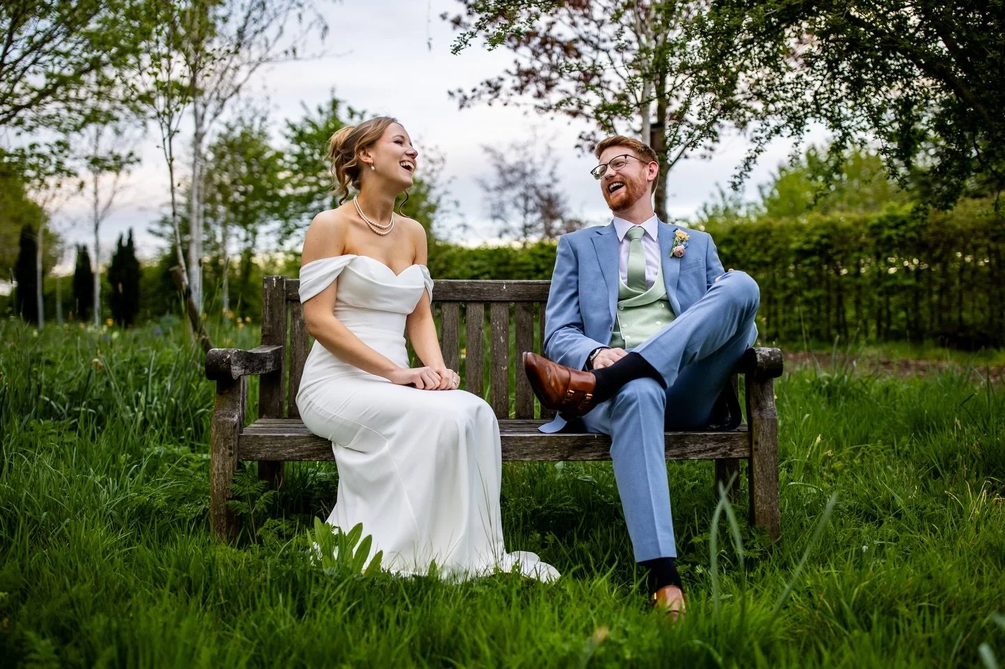 I think all people getting married are happy. 

But never have I seen a groom THIS happy to be married 🤗🤗🤗

@samsaunders955 marriage to @pchampers last Friday was&hellip;.simply HAPPY! 

From the moment Phoebe stepped out of the quite glorious old