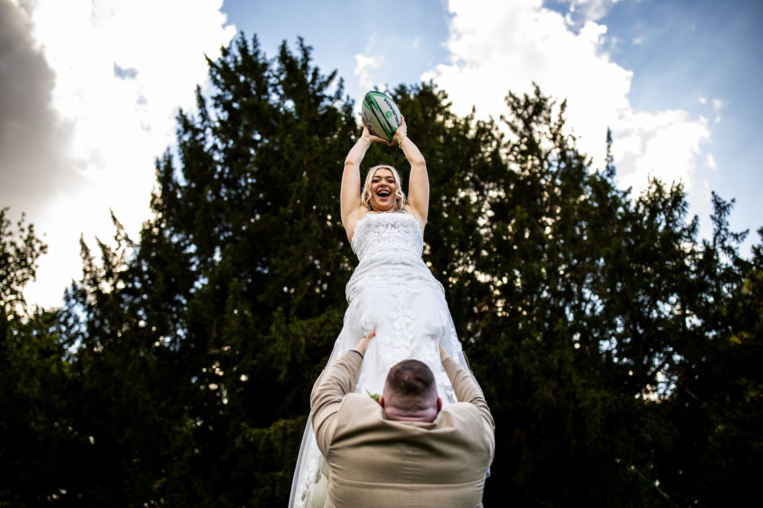 @munners97 and @bigjoe_munro_lee are big into rugby. There was a theme in the day. 

Jade shouted &ldquo;I wanna do a line out!&rdquo; And this is what happened. 

Took more than one attempt, using flowers to start with to get the shot framing and me