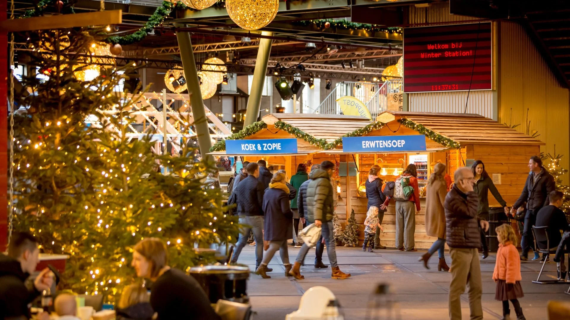 wintermarkt in het spoorwegmuseum