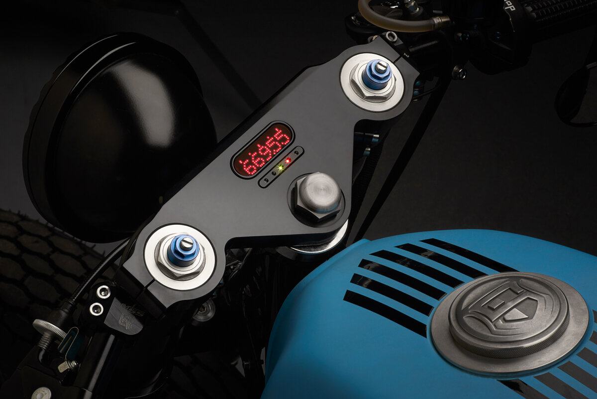 1995 BMW R 100R / SINROJA R3, photographed by imagefactory studio, London based automotive and motorcycle photographer