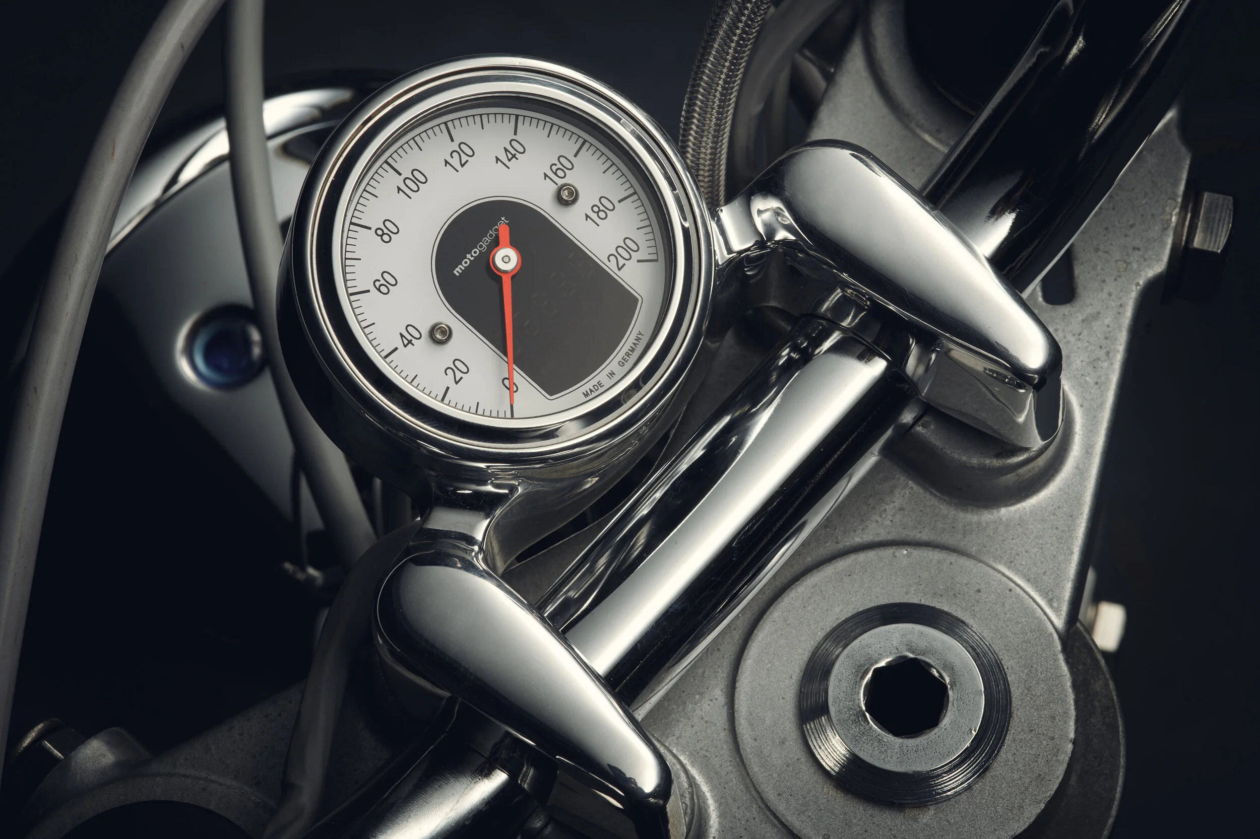 CURIOSITY-MOTO-1982-BMW-R65-DETAIL-10 copy.jpg
