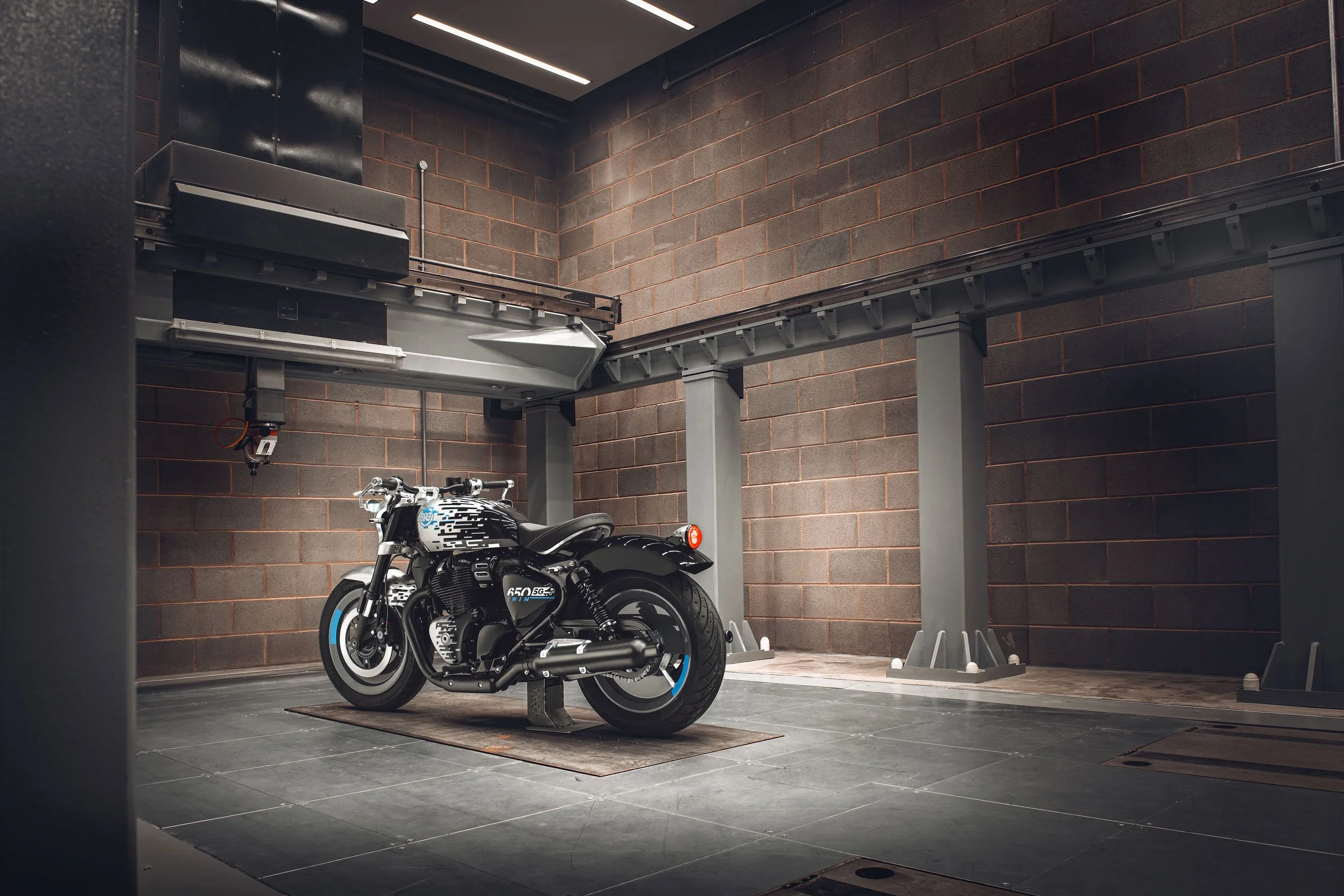 ROYAL ENFIELD SG 650 TWIN - PROTOTYPE