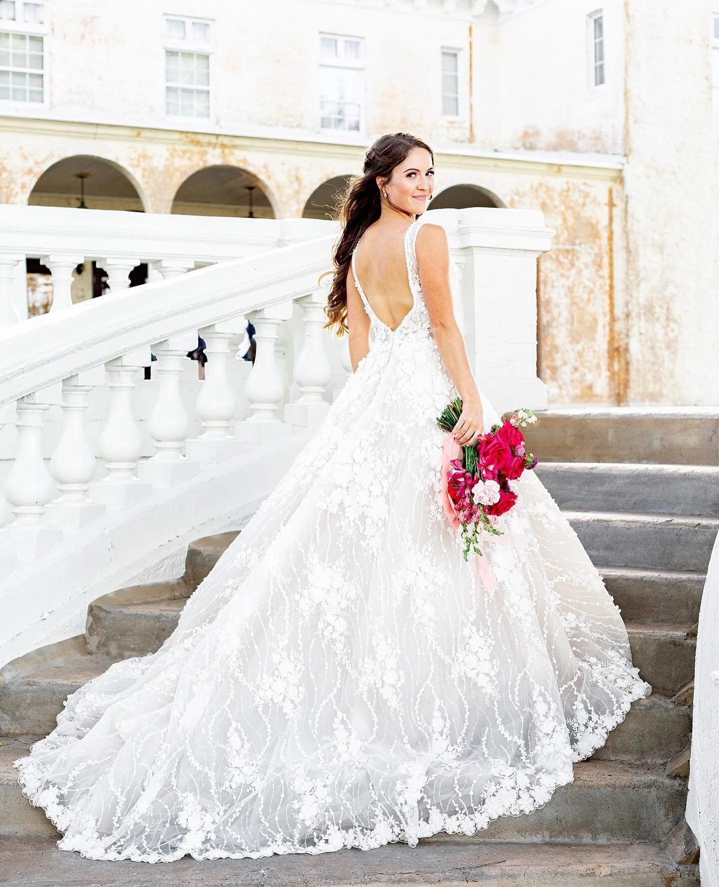 Happy FRIDAY! Tag a Florida-based bridal gown shop you'd like to listen to on the podcast!⁠
⁠
⁠
⁠
⁠
⁠
⁠
#floridaweddingpodcast #floridabride #jacksonvilleweddings #destinweddings #orlandoweddings #sarasotaweddings #napleswedding #miamiwedding #florid