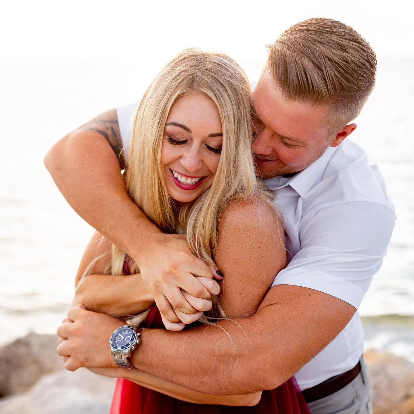It's ENGAGEMENT SEASON!!! 🙌🏼💍 So if you just got engaged, CONGRATULATIONS! ⁠⠀
⁠⠀
No two weddings are the same. And that's why I started the #FloridaWeddingPodcast. To help guide you through the planning process by providing answers to common quest