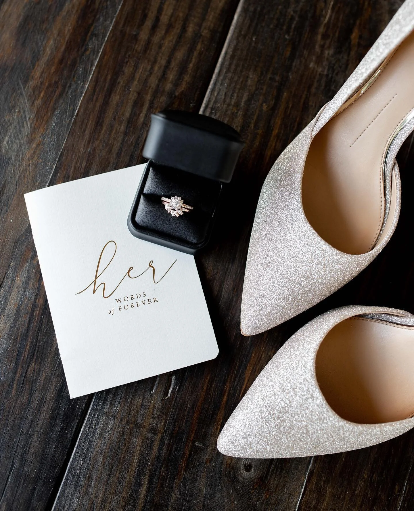 NEW EPISODE COMING TOMORROW! @shopwedzee is our guest and we talk about how to make money, save money (and the environment) and purchase your wedding items in any category on a site like wedzee.com!⁠⠀
⁠⠀
🧐 HOW DO YOU DO THIS? 🧐⁠⠀
⁠⠀
1. SAVE THE ENV