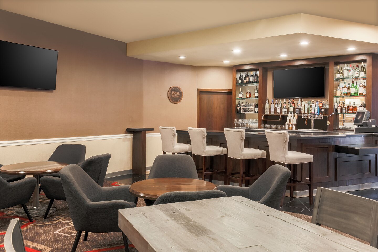 Interior - Montfield Lounge &amp; Bar