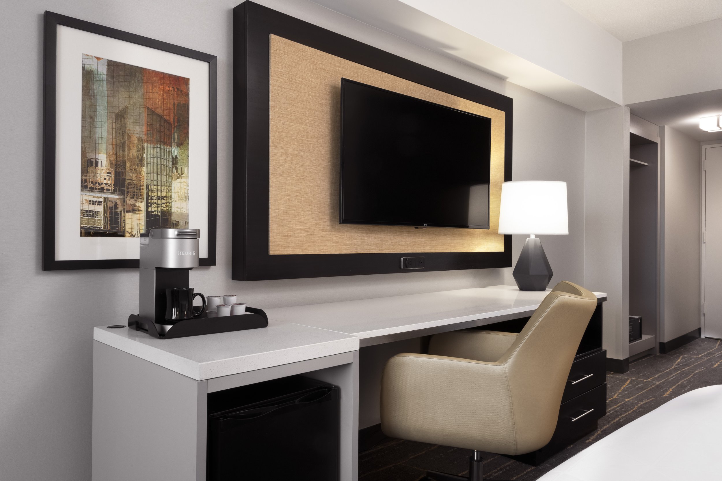 Guest Room - TV &amp; Desk