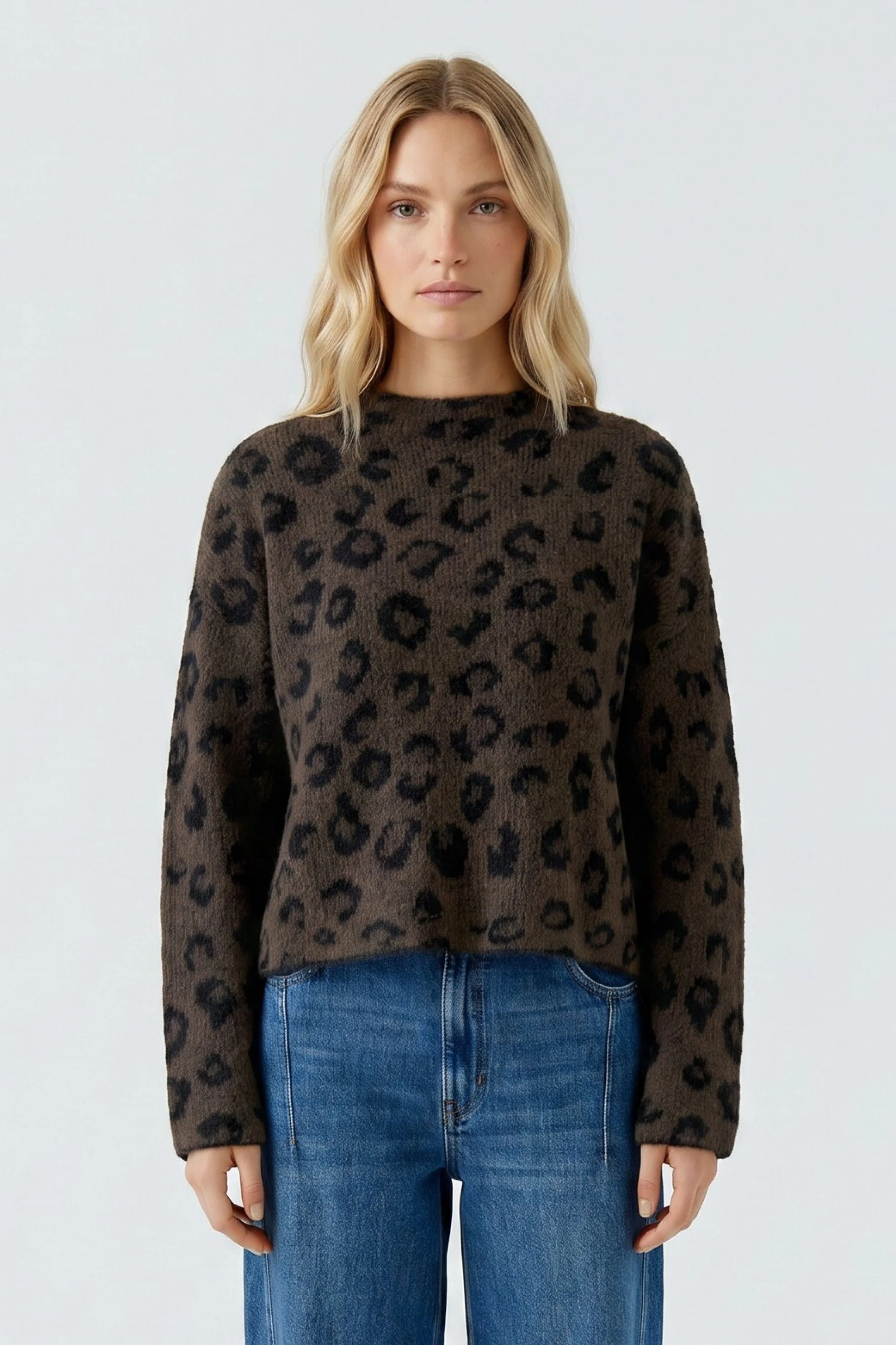 Cotton Blend Leo Knit with Funnel Neck  98982  //  0899