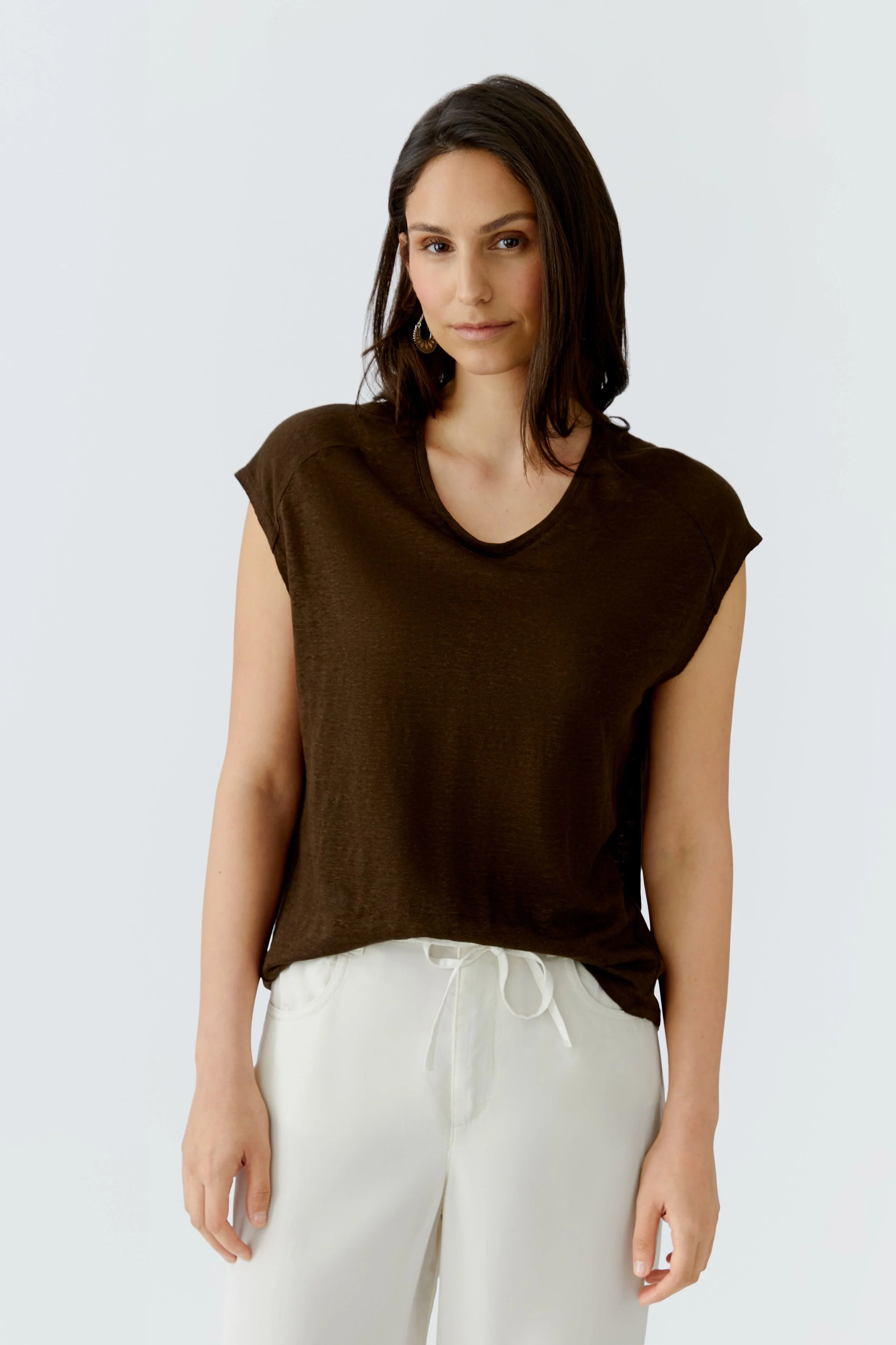 COMING SOON - Pure linen V Neck T shirt in Demitasse 97371   //   8734