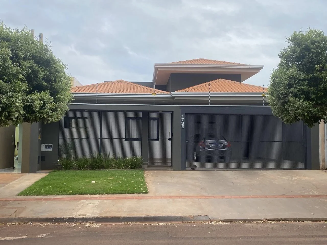 Rua Reinaldo Bianchi, 1735, Santa Fé, Dourados, MS