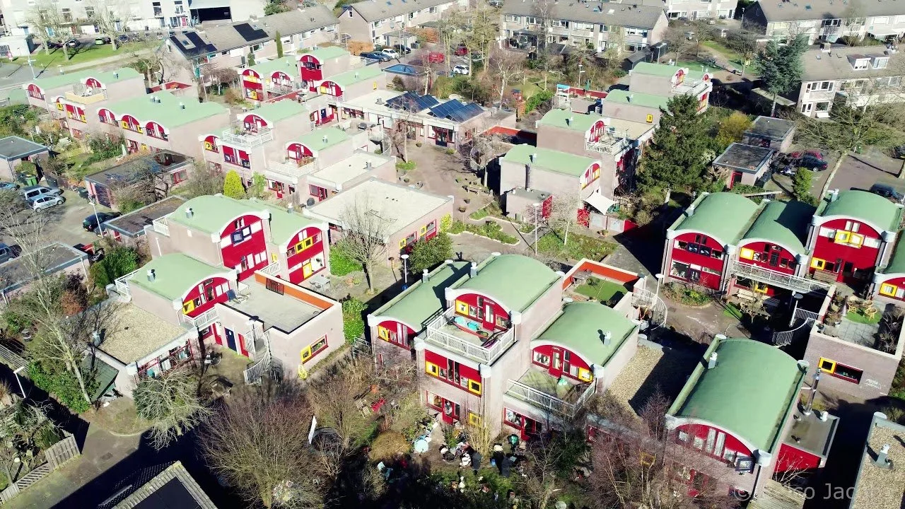 Overzichtsfoto van de Wandelmeent (foto: Eelco Jacobs, https://post65.nl/boek-over-de-wandelmeent/)