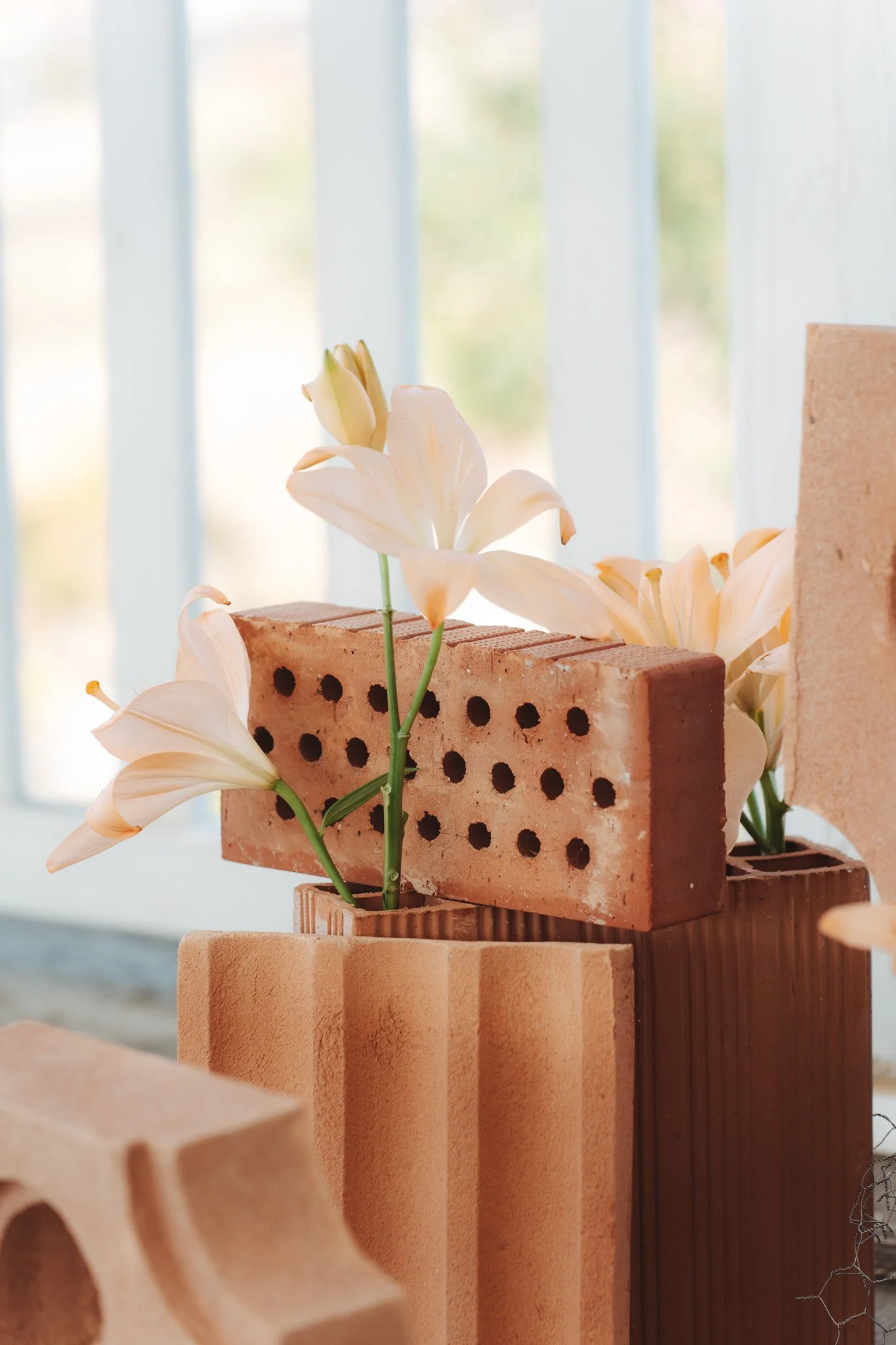 dettaglio allestimento matrimonio mattoni 