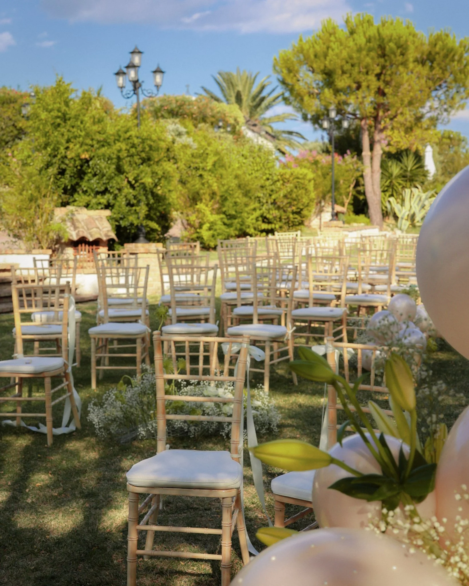 palloncini e nebbia cerimonia matrimonio 